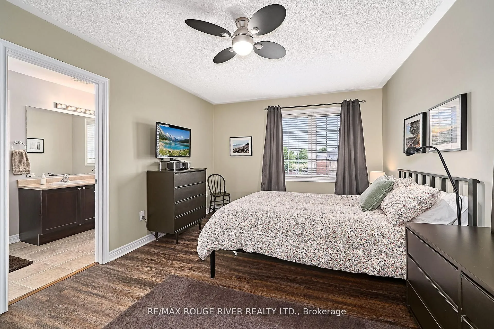 26 Lander Crescent