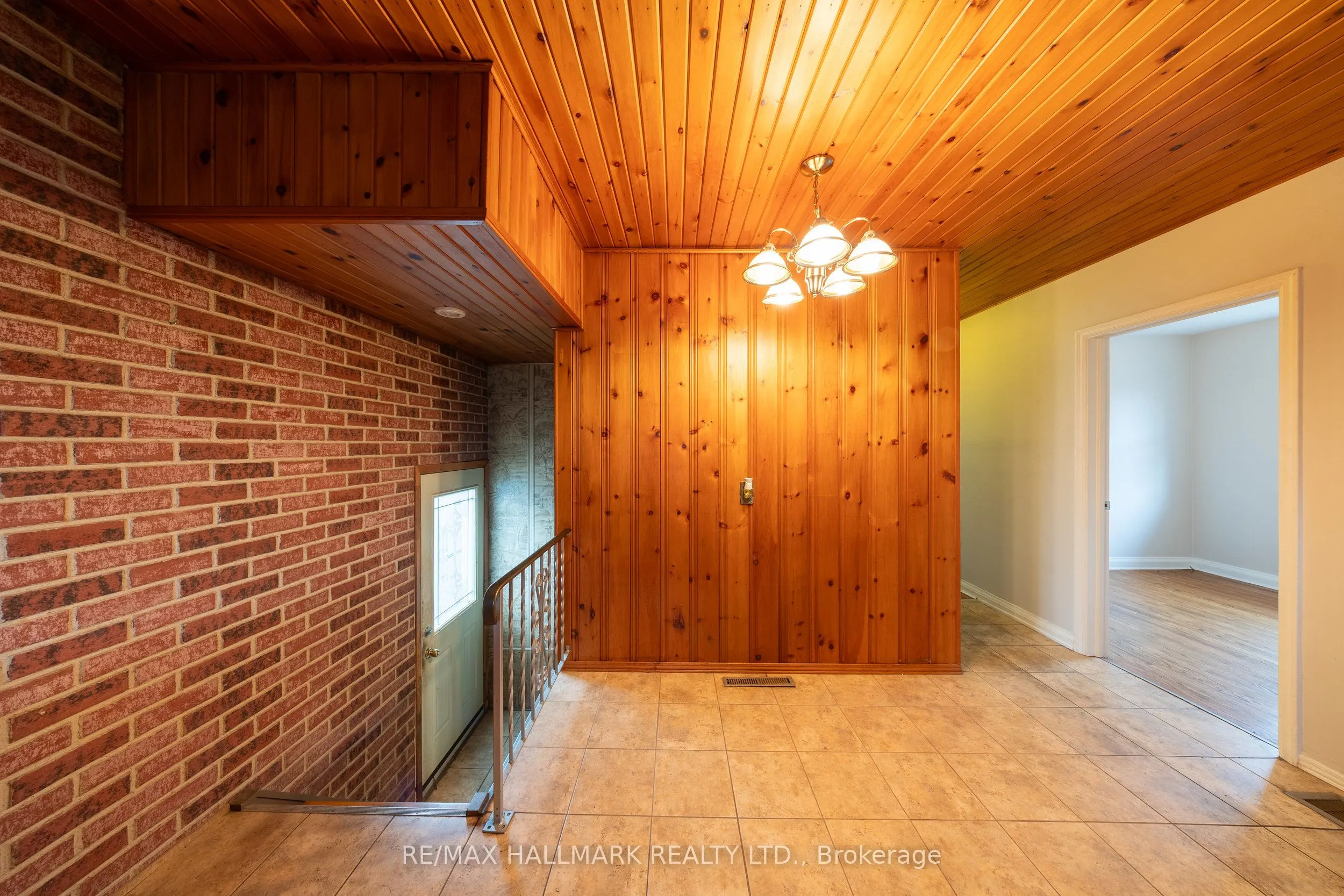 260 Farewell Avenue