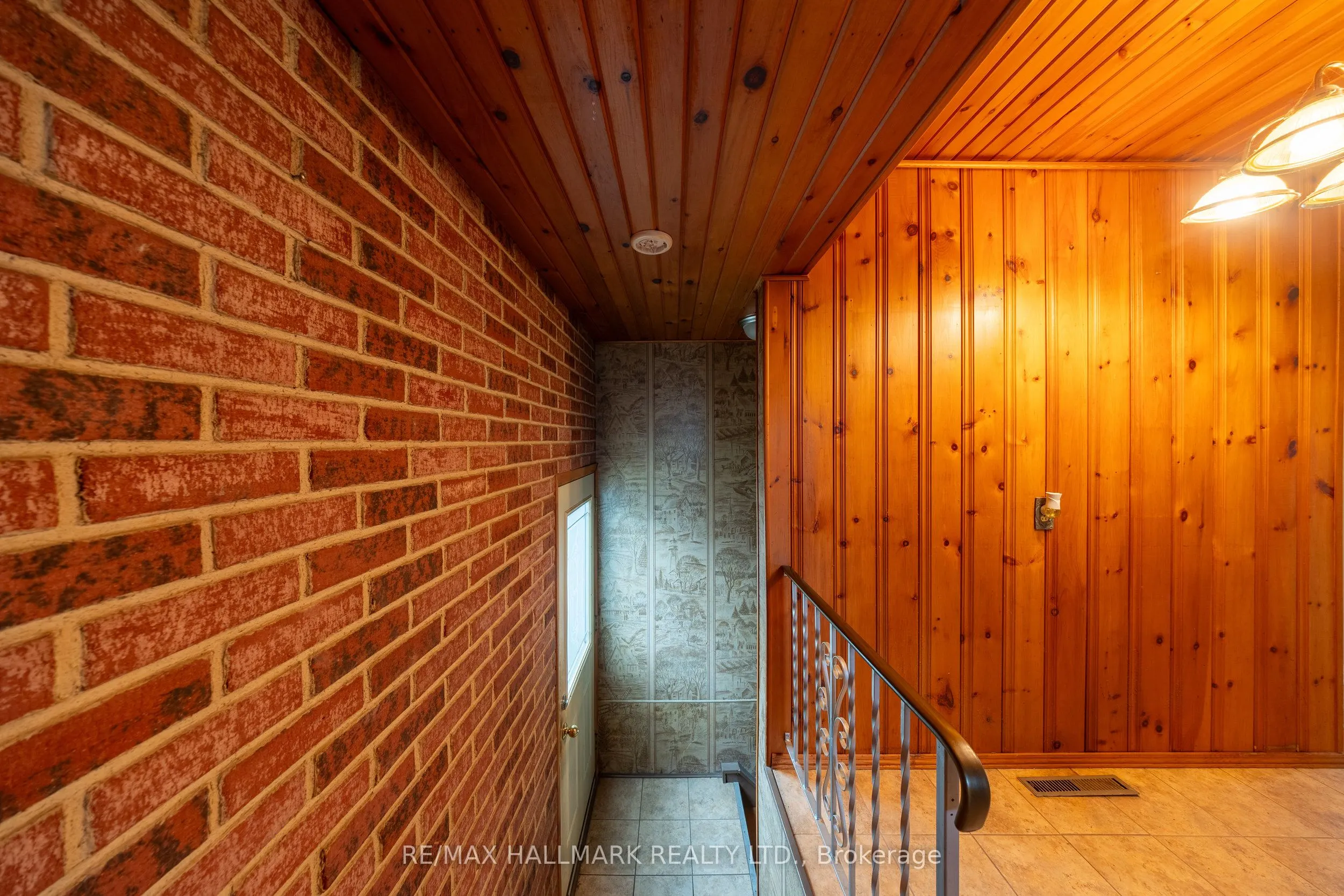260 Farewell Avenue