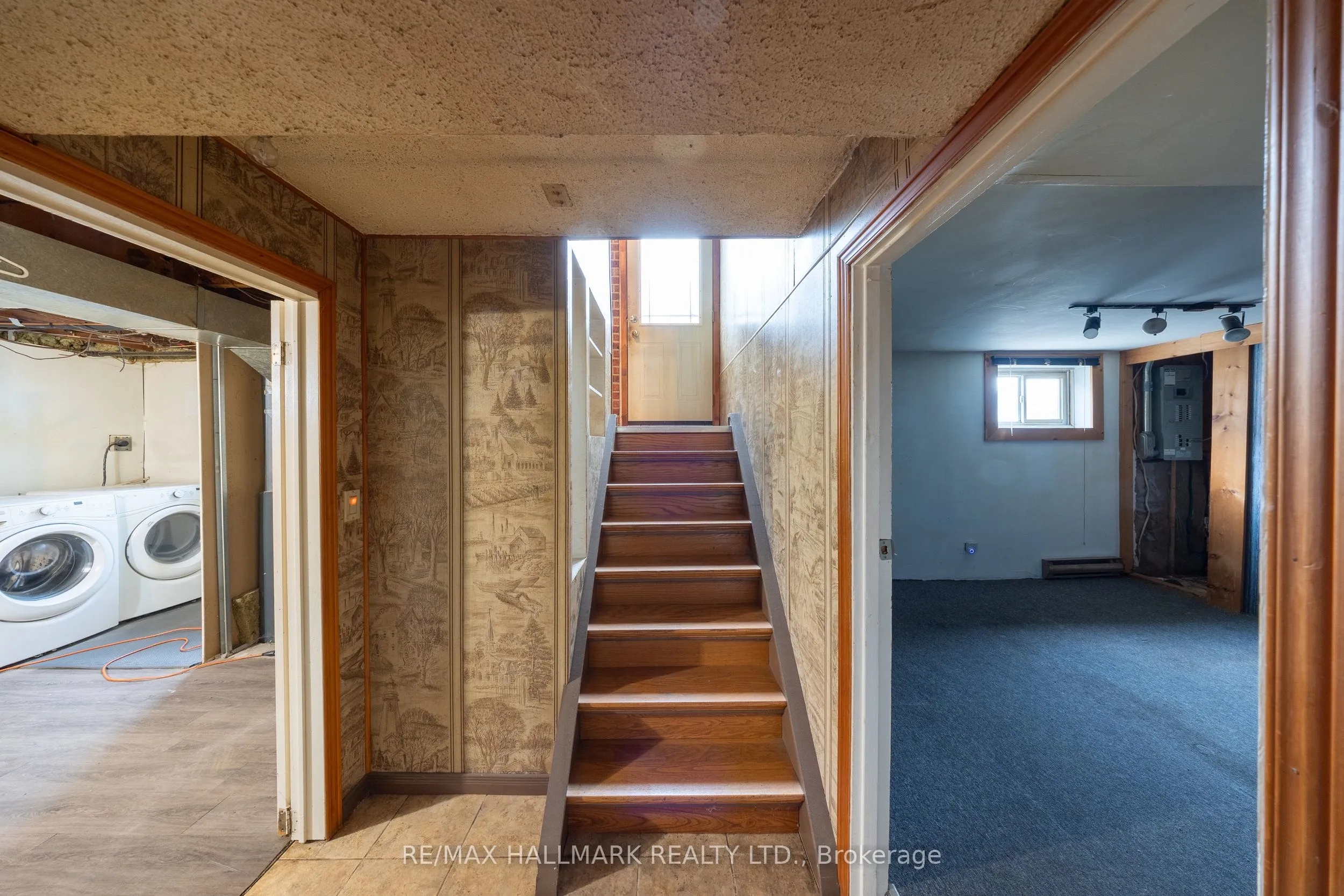 260 Farewell Avenue