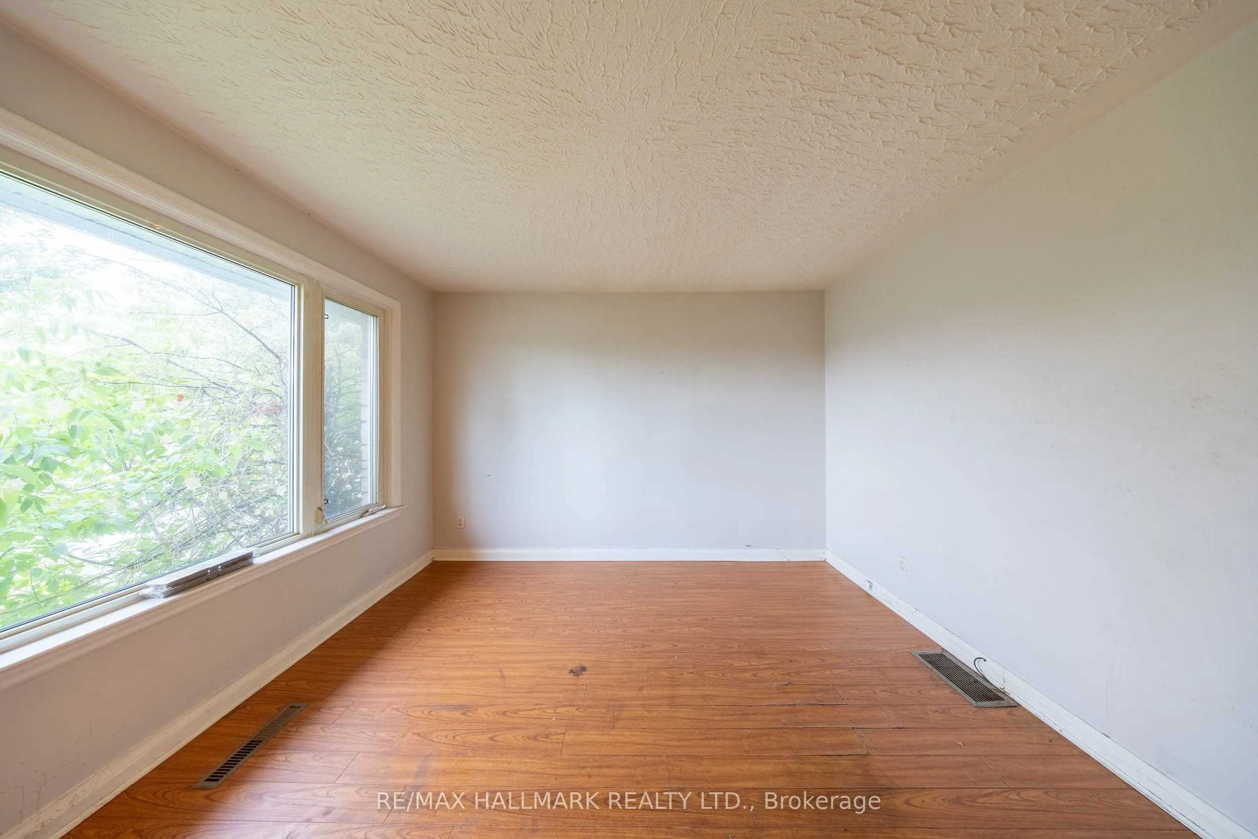 260 Farewell Avenue