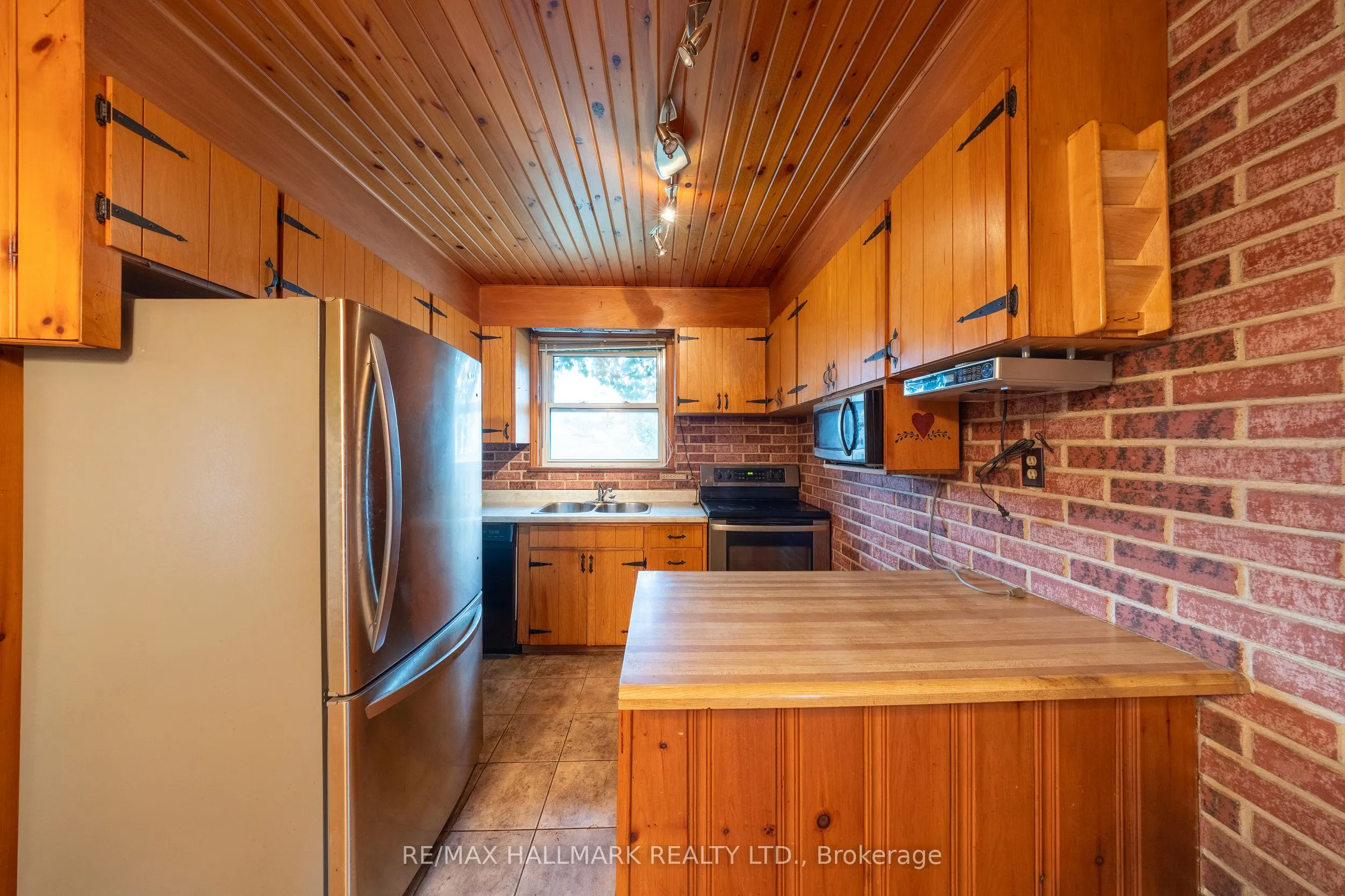 260 Farewell Avenue