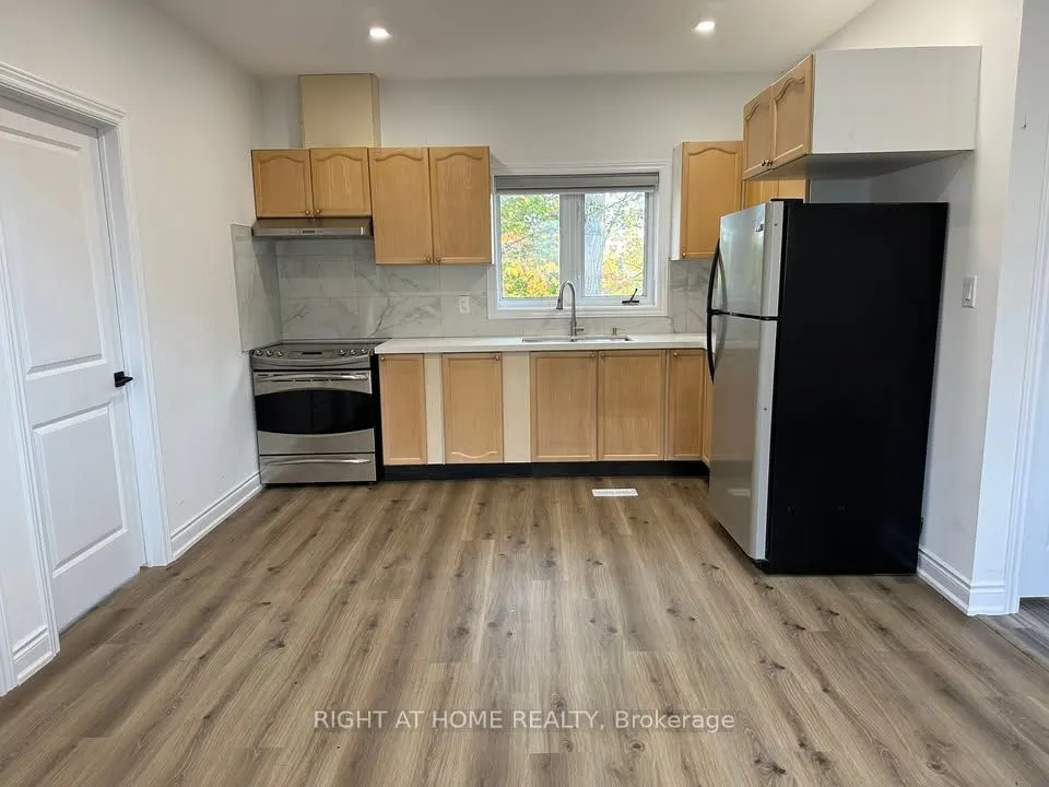 700 Winchester Road E