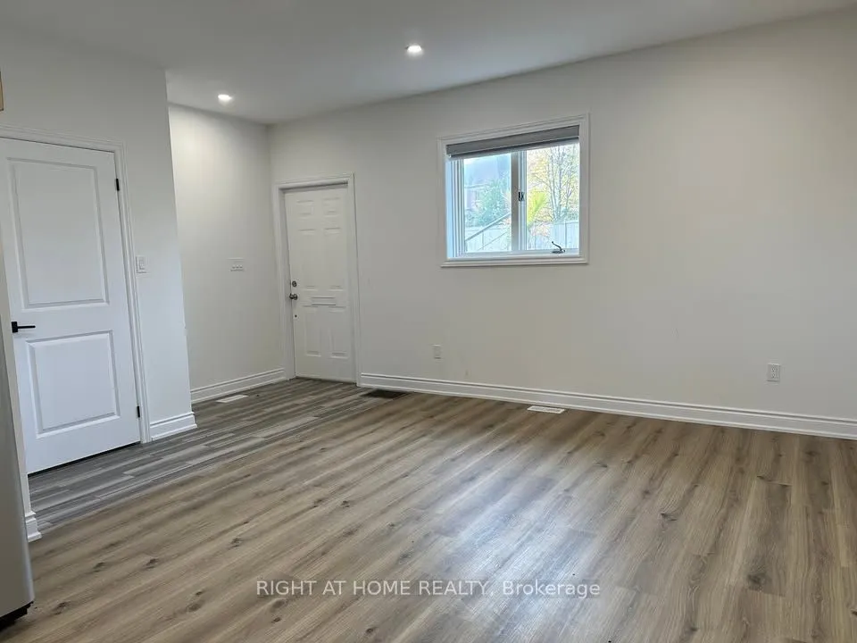 700 Winchester Road E