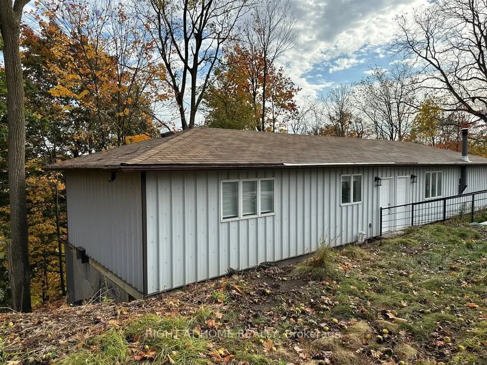 700 Winchester Road E
