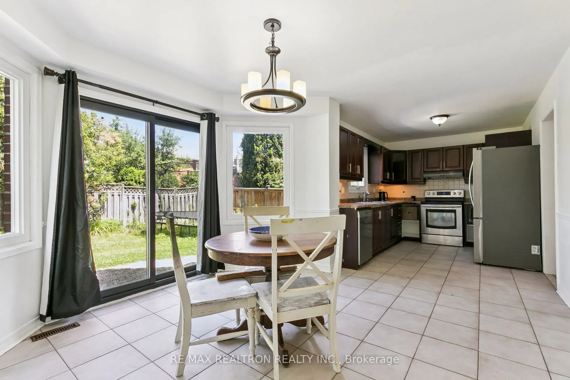 582 Strouds Lane