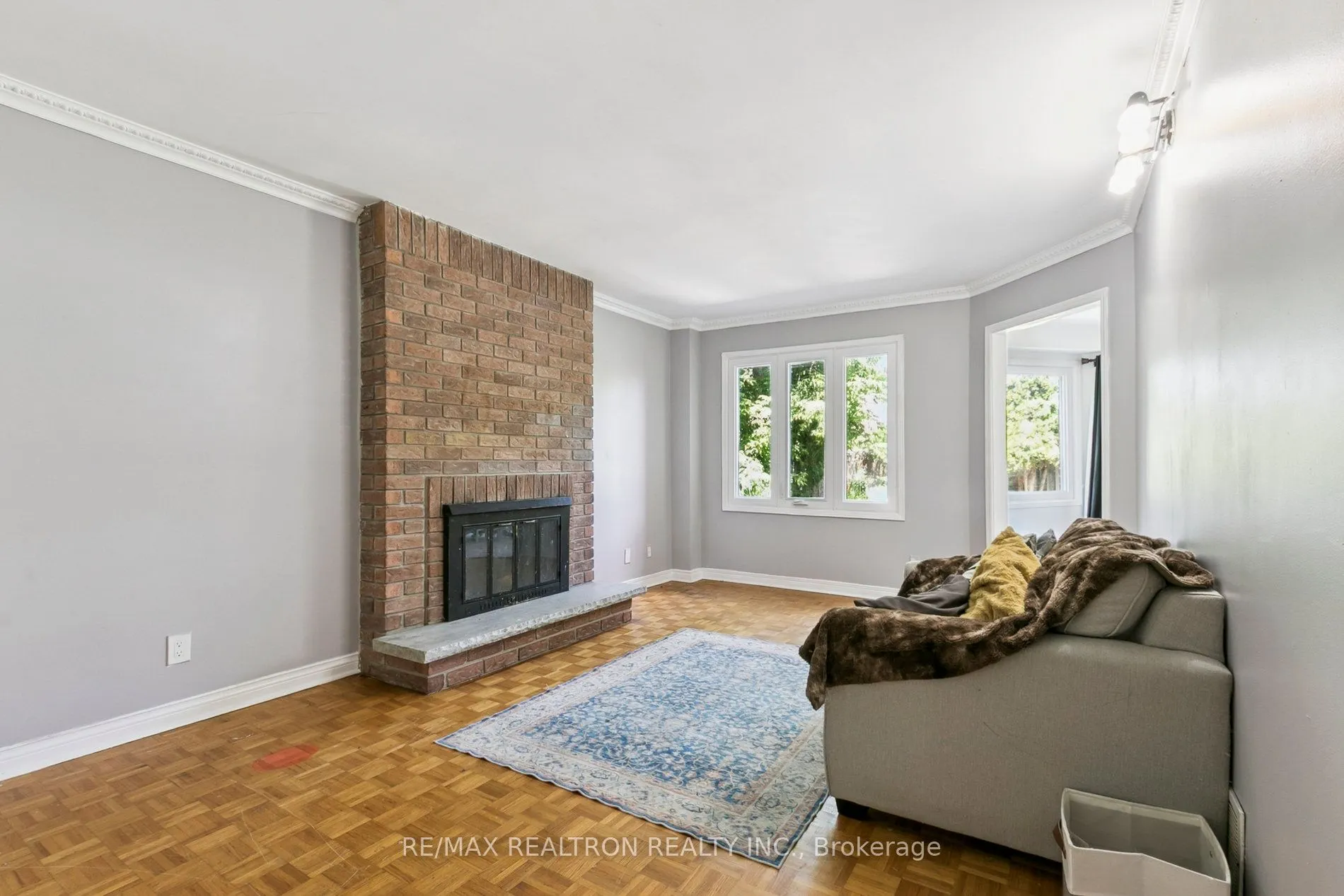 582 Strouds Lane