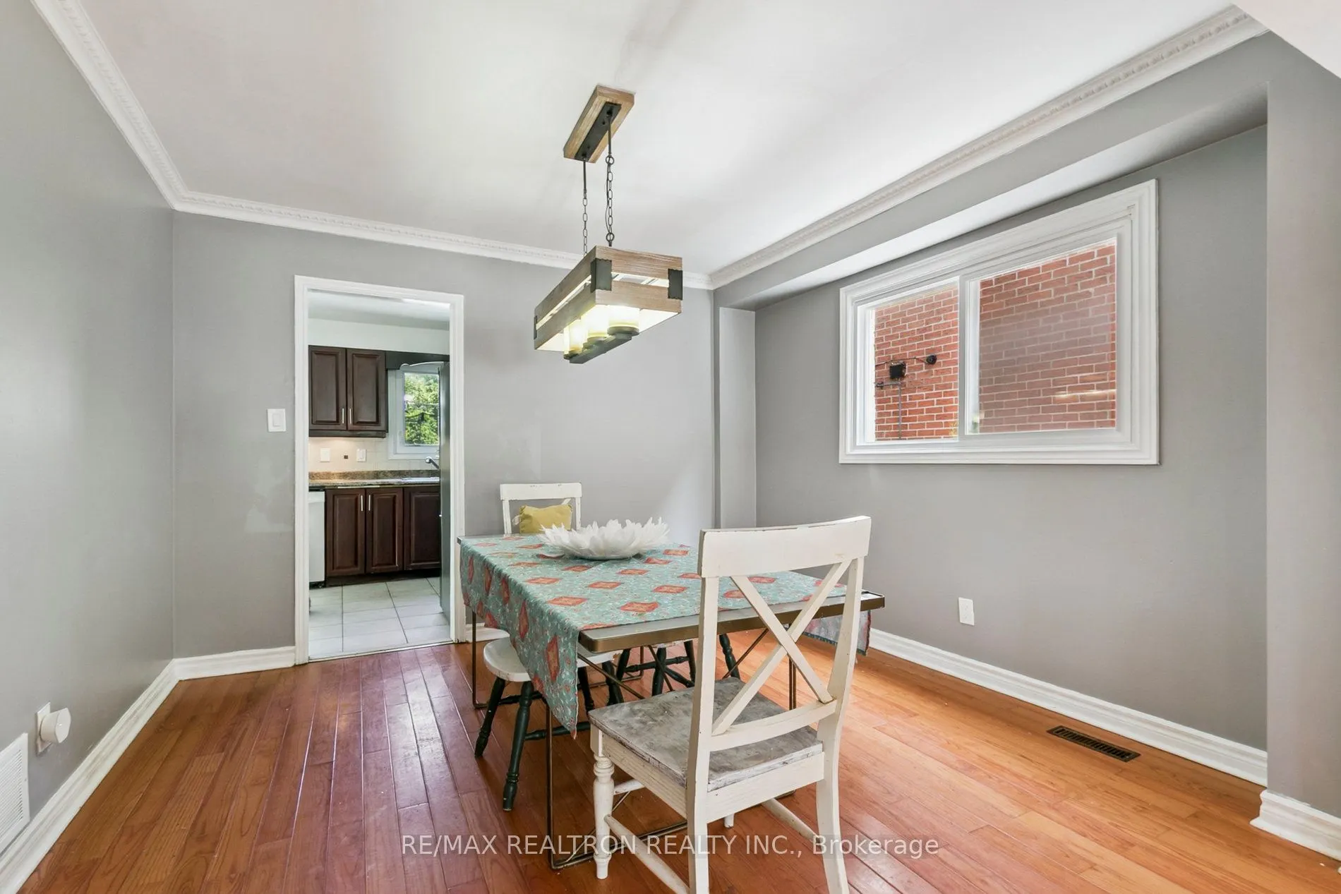 582 Strouds Lane