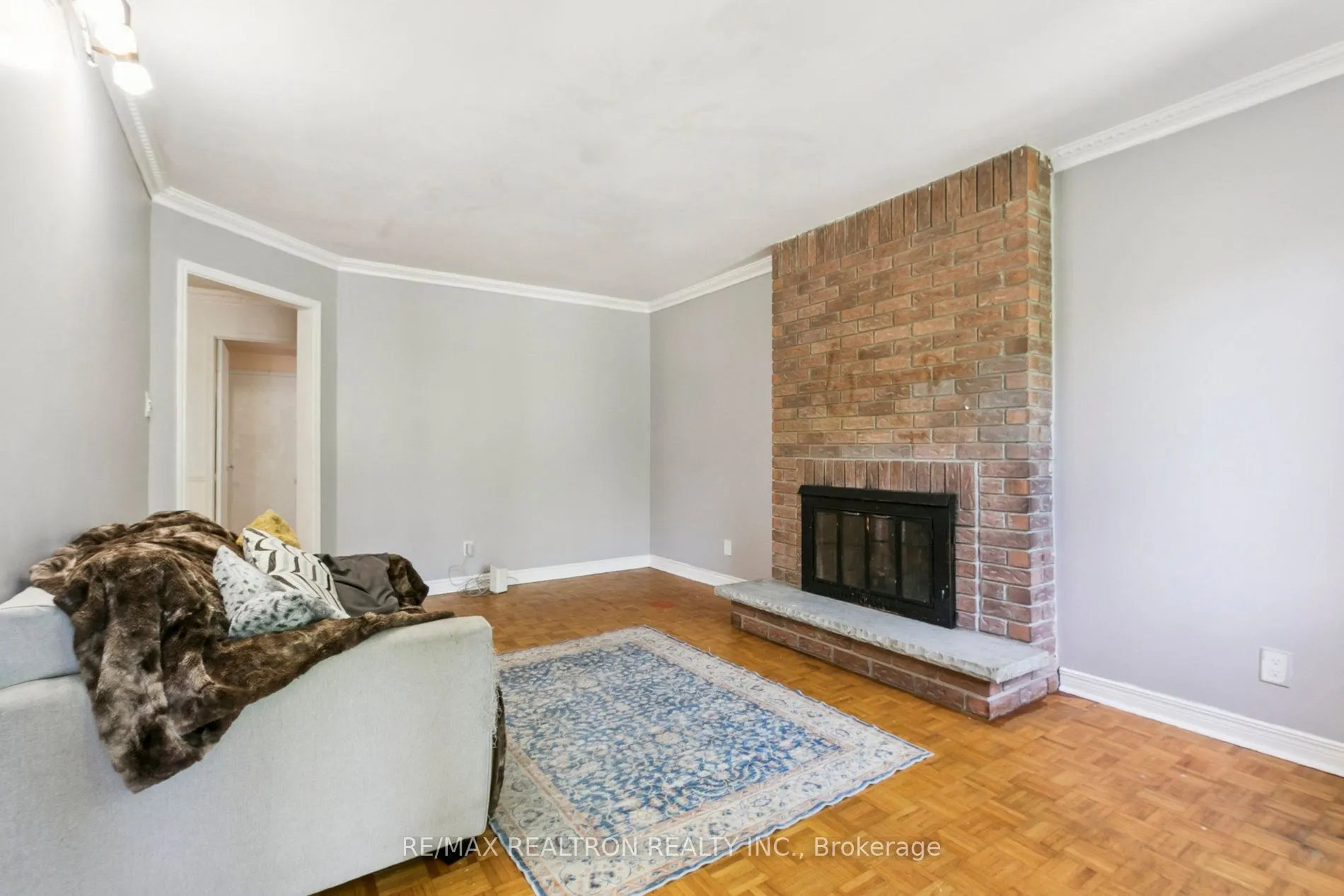 582 Strouds Lane