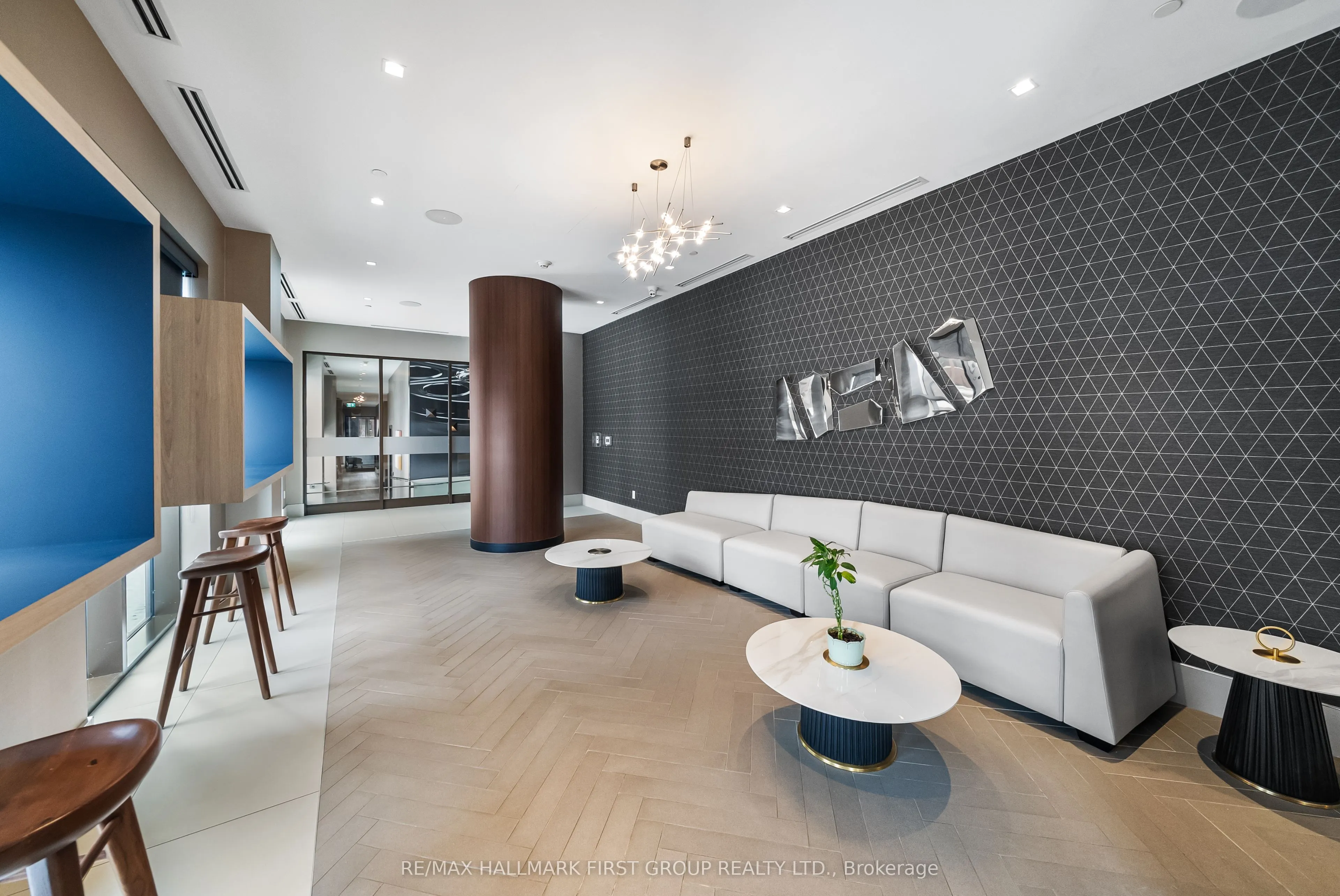 2550 Simcoe Street N, #1220