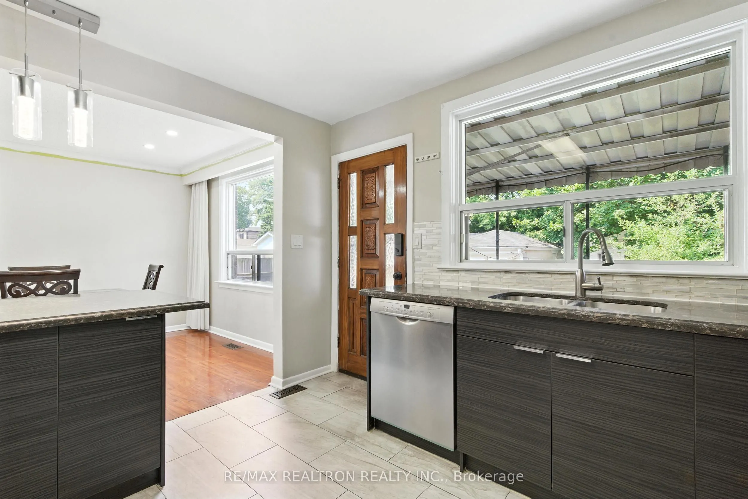 498 Midland Avenue