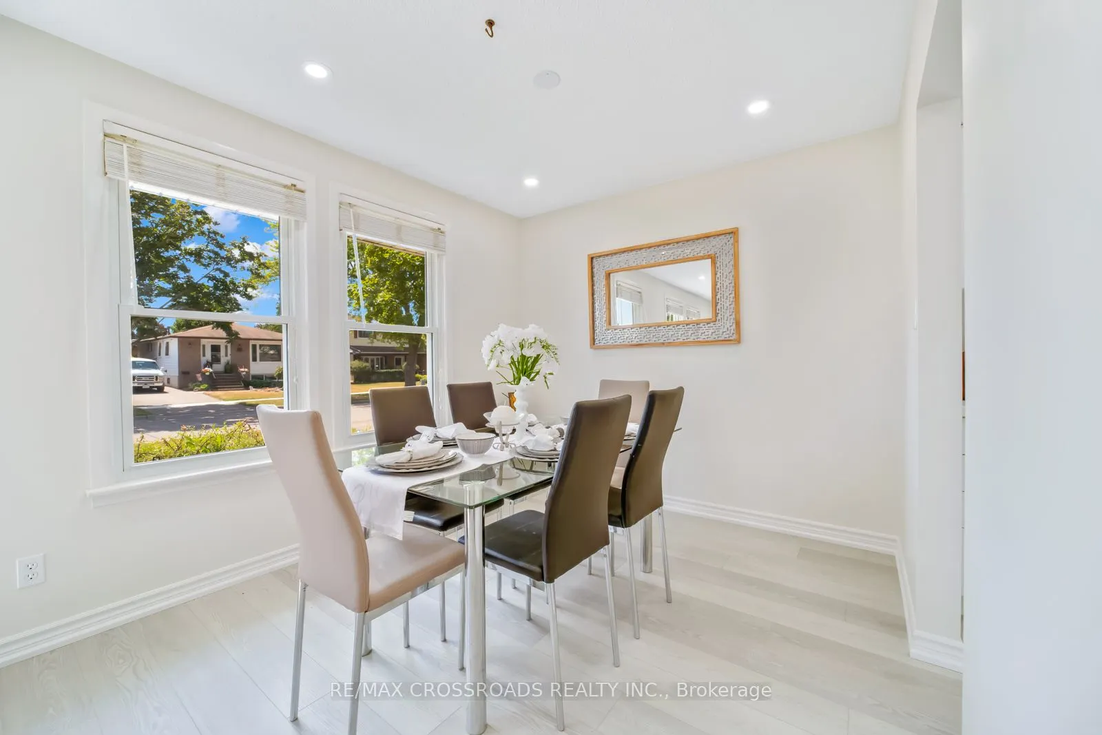 20 Deerpark Crescent