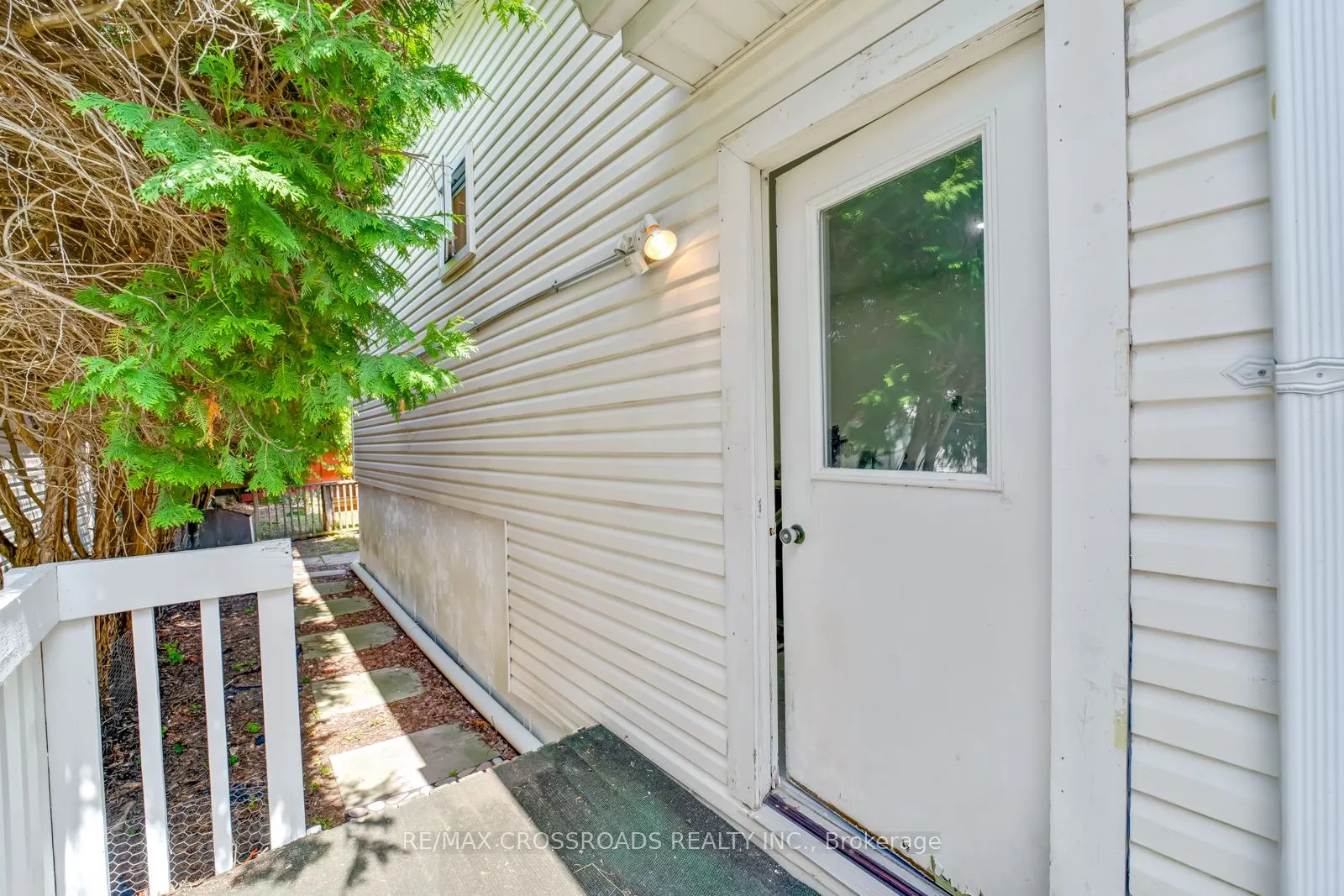 20 Deerpark Crescent