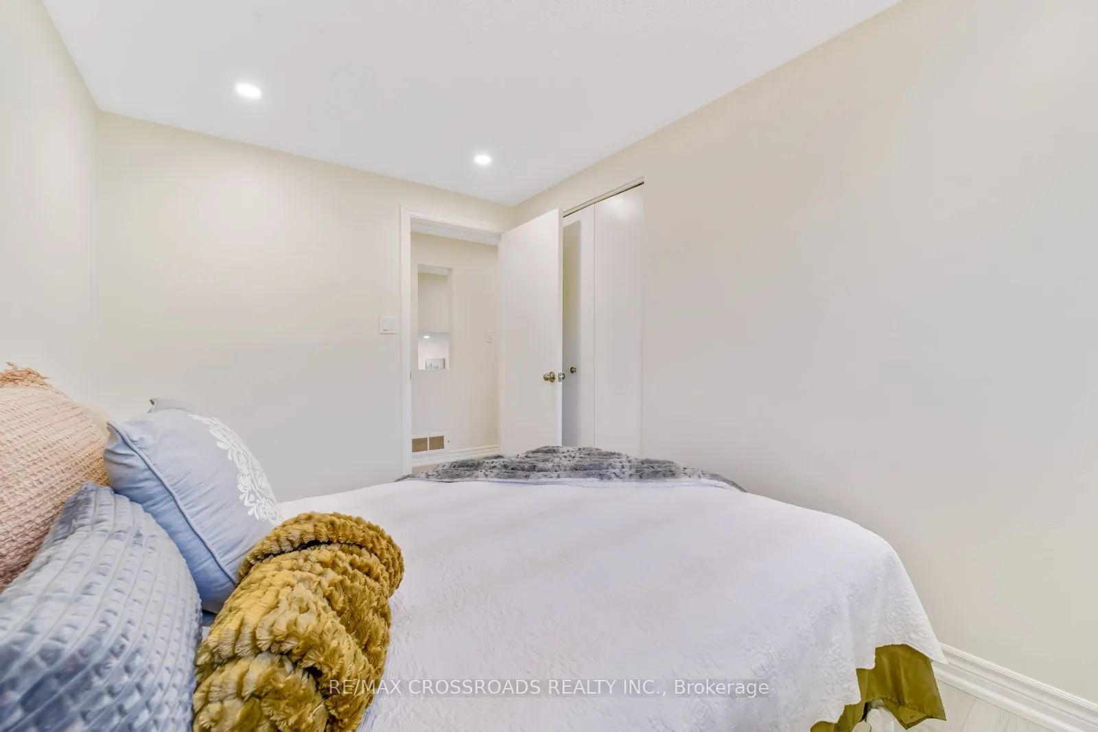 20 Deerpark Crescent