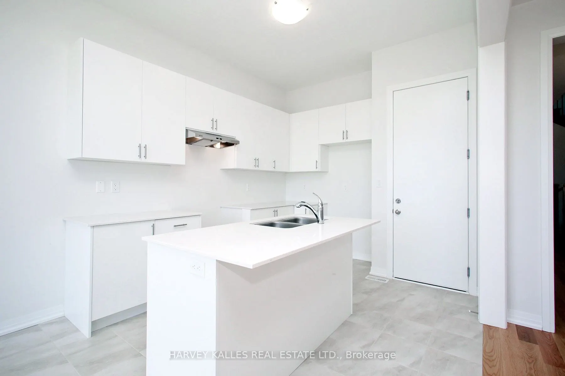 1077 Zircon Manor