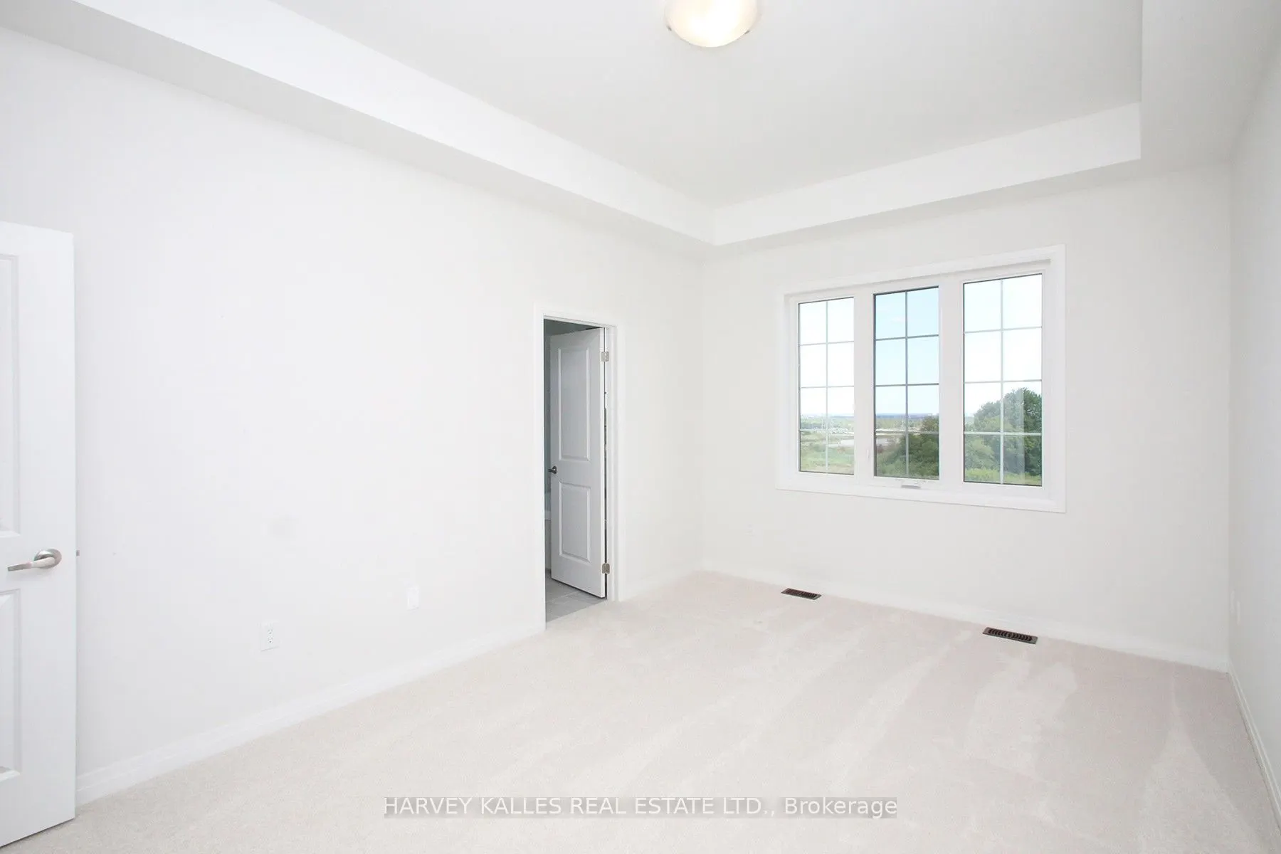 1077 Zircon Manor