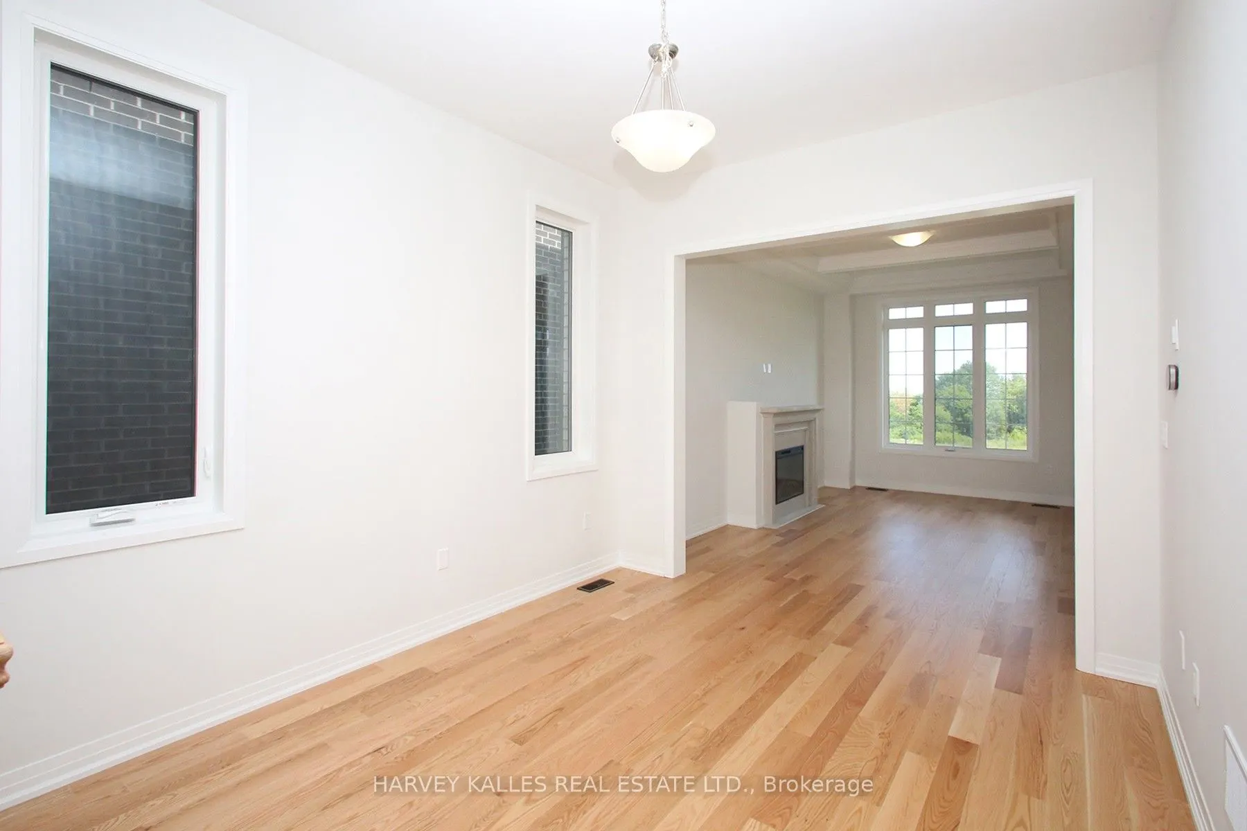 1077 Zircon Manor
