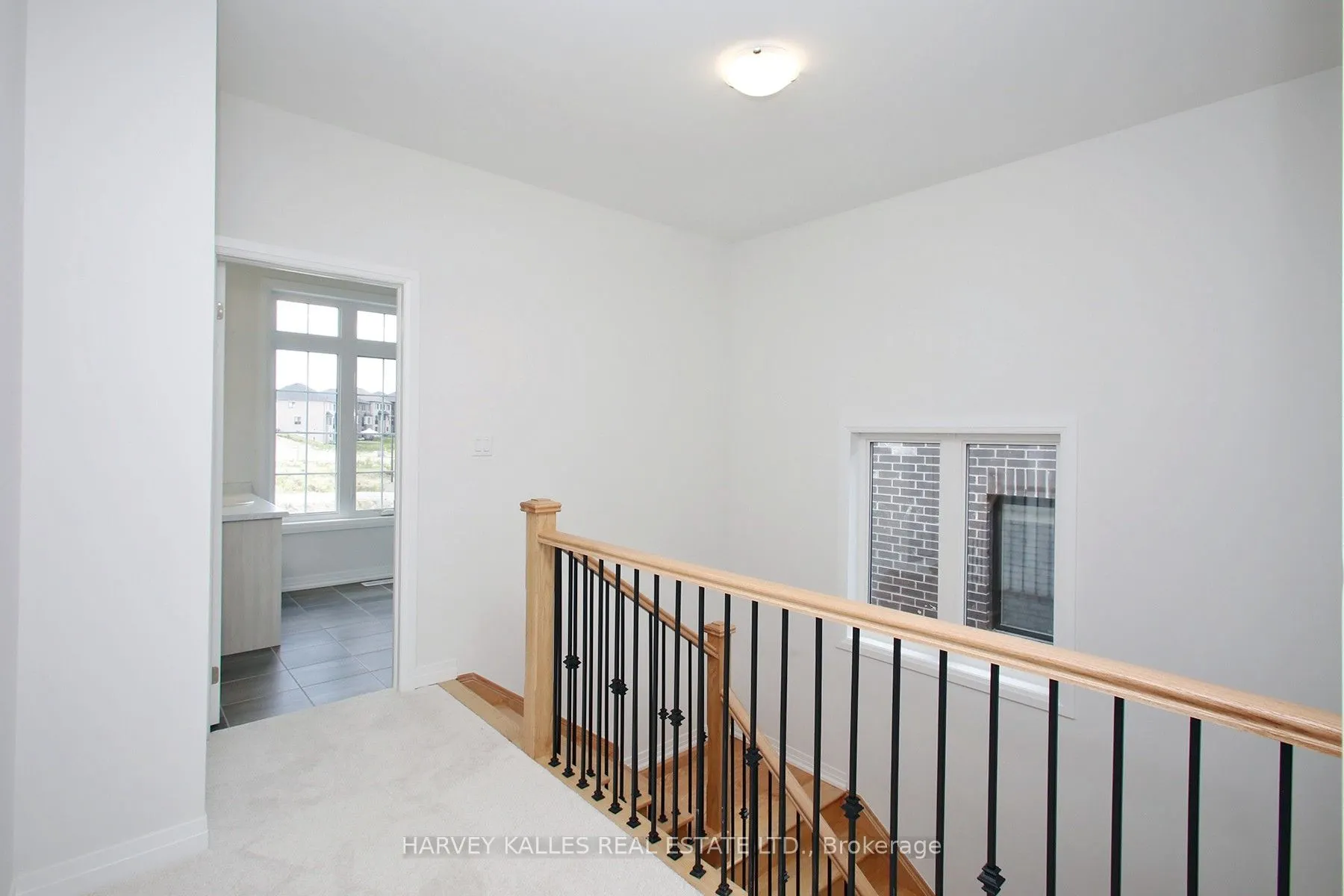 1077 Zircon Manor