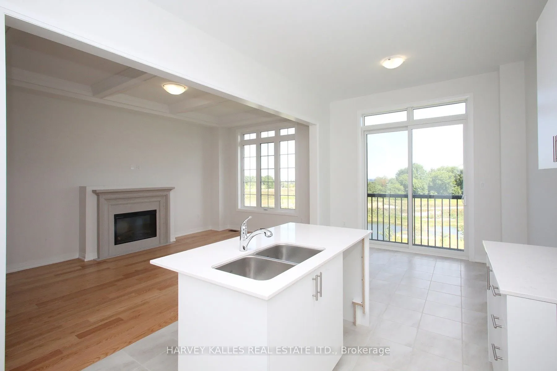 1077 Zircon Manor