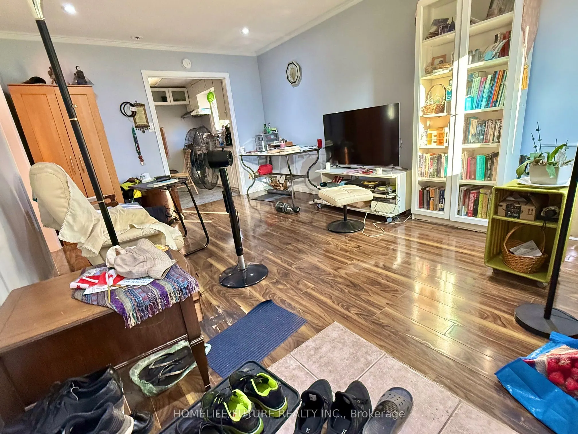 5 Weir Crescent