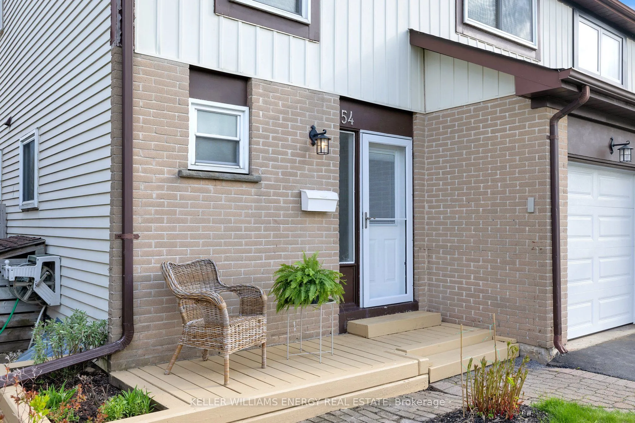 54 Alonna Street