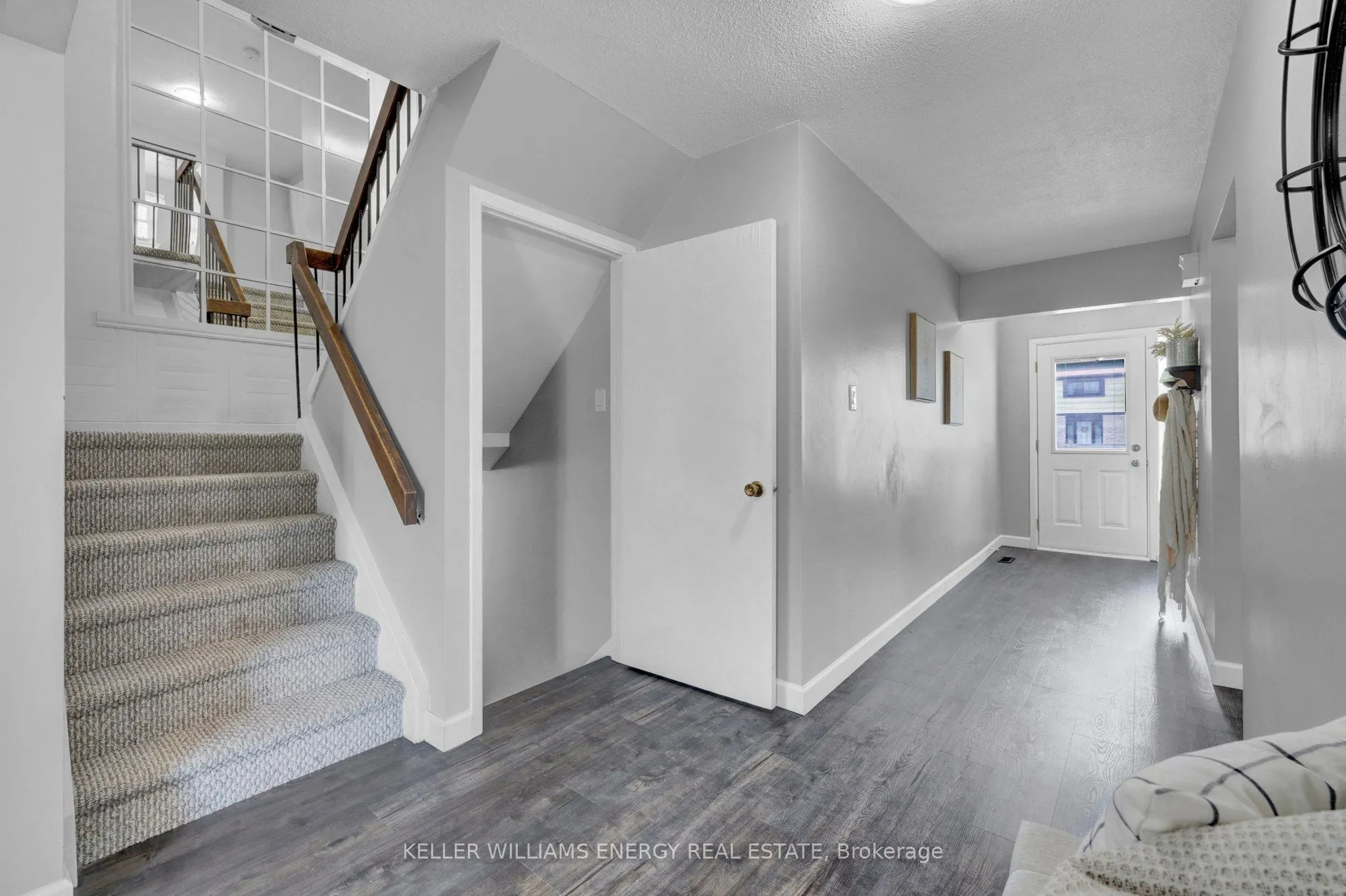 54 Alonna Street