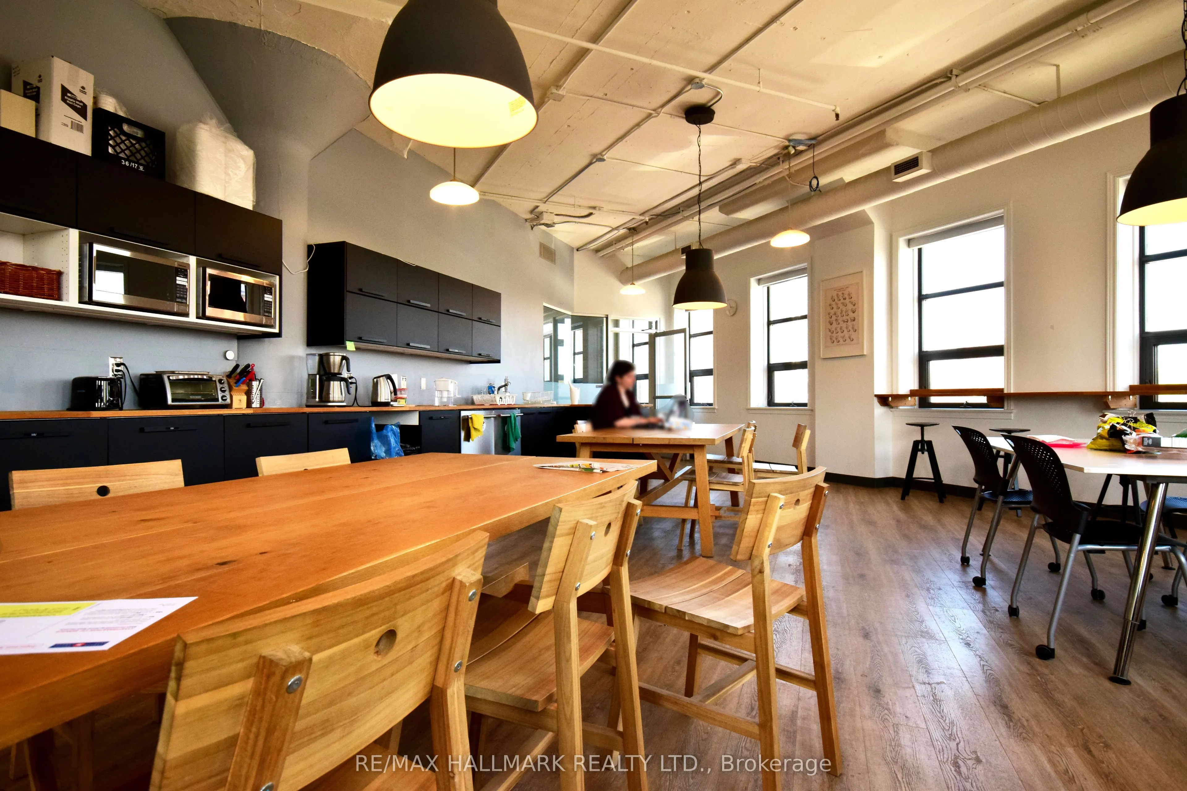 100 Broadview Avenue, #400