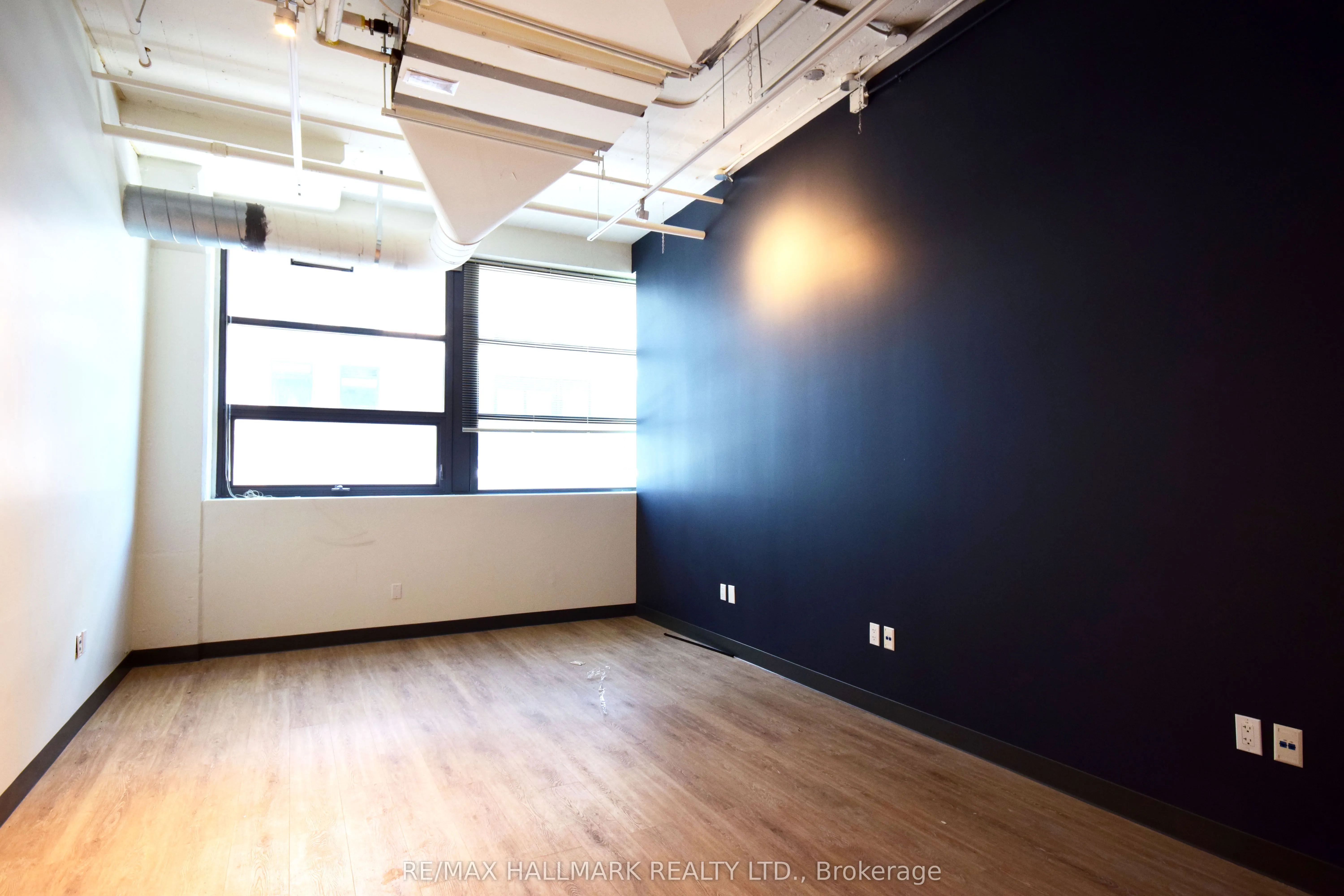100 Broadview Avenue, #400