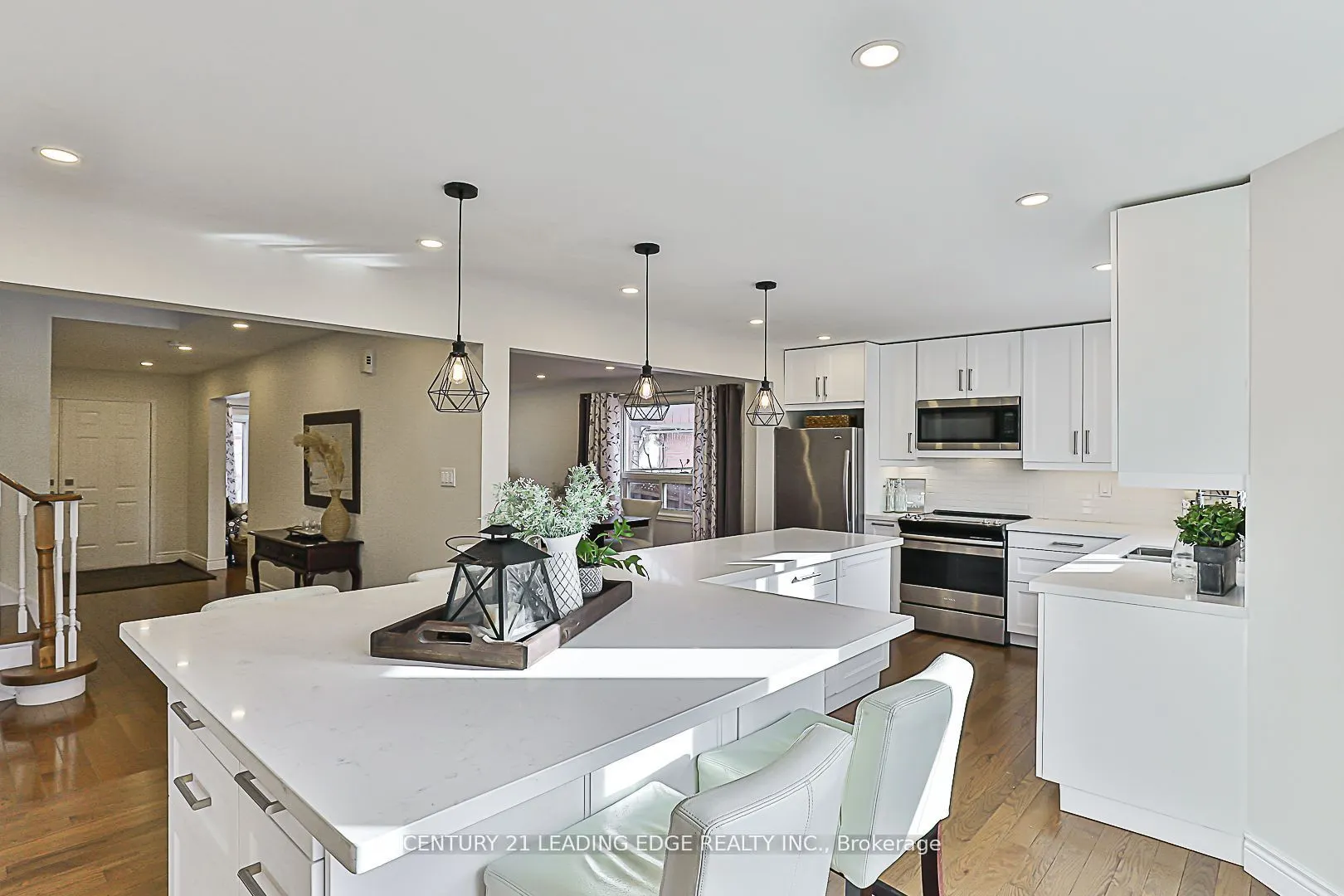 724 Barnes Crescent