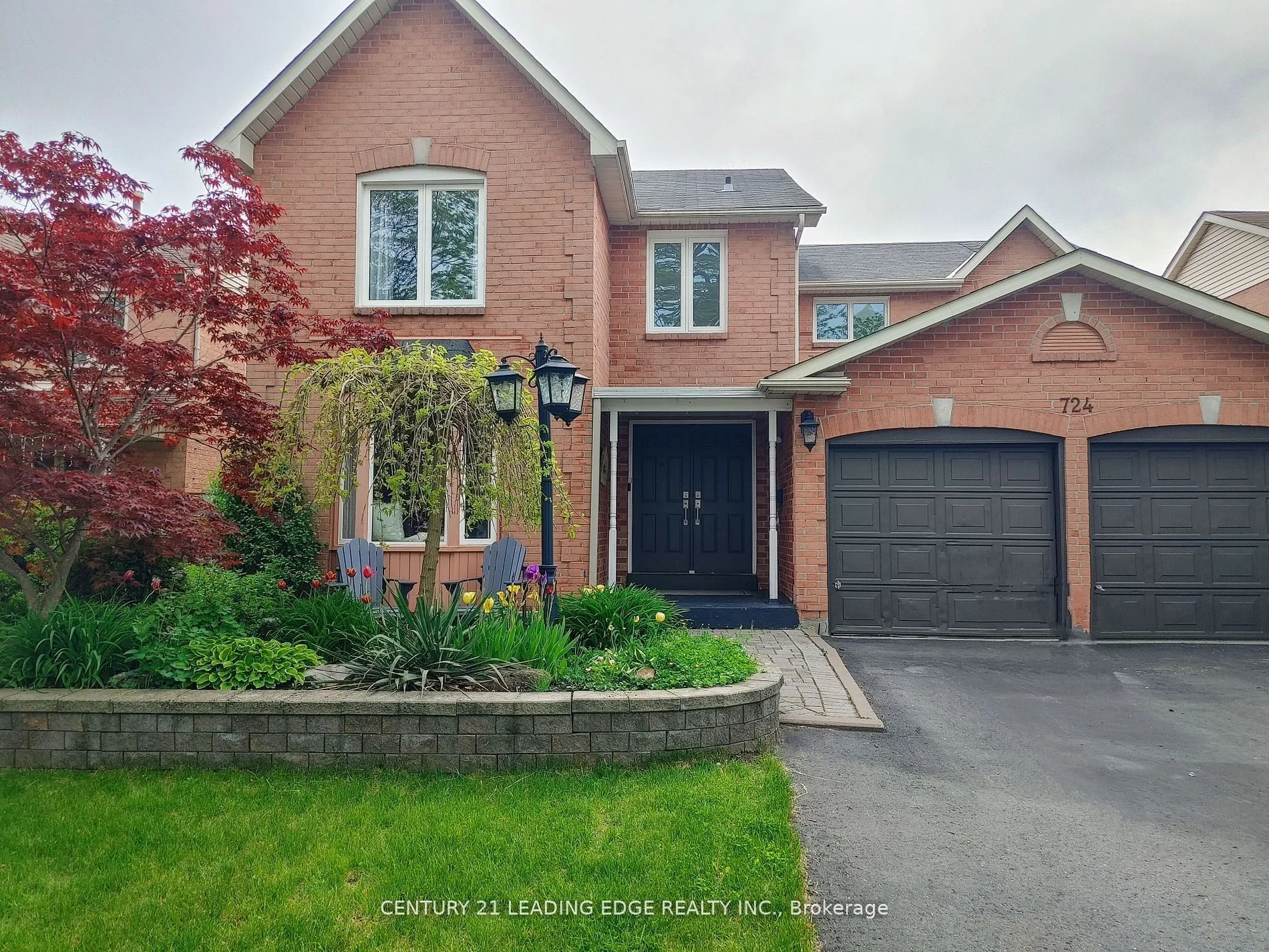 724 Barnes Crescent