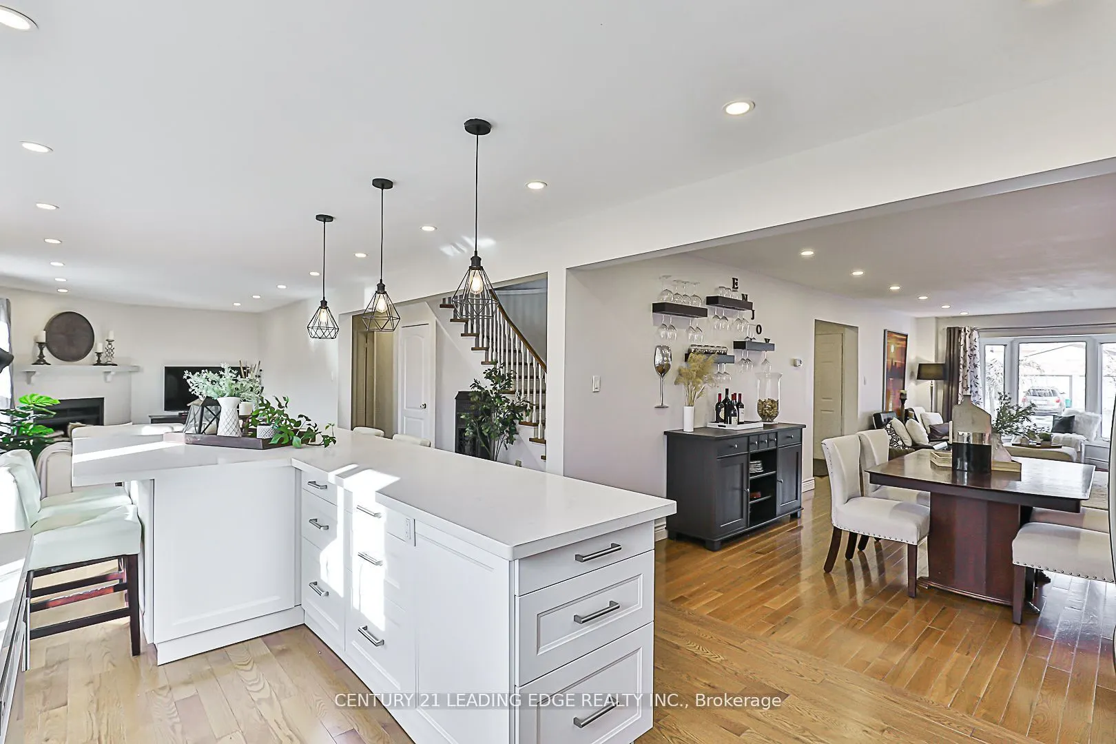 724 Barnes Crescent