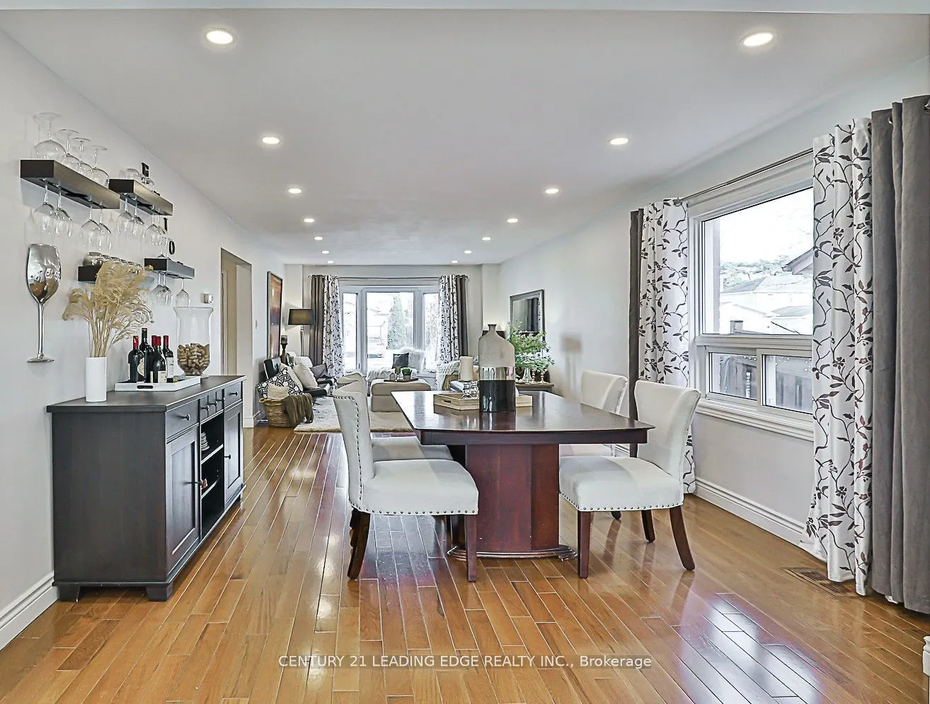 724 Barnes Crescent
