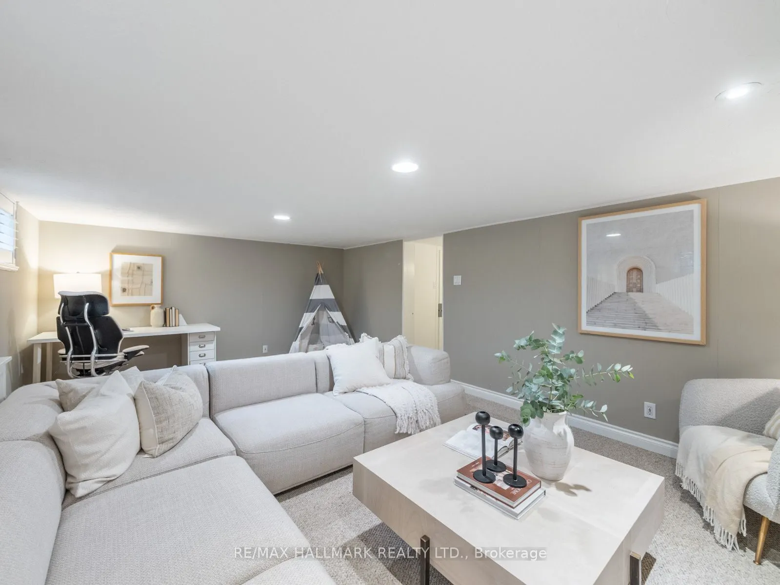 45 Hunt Club Drive
