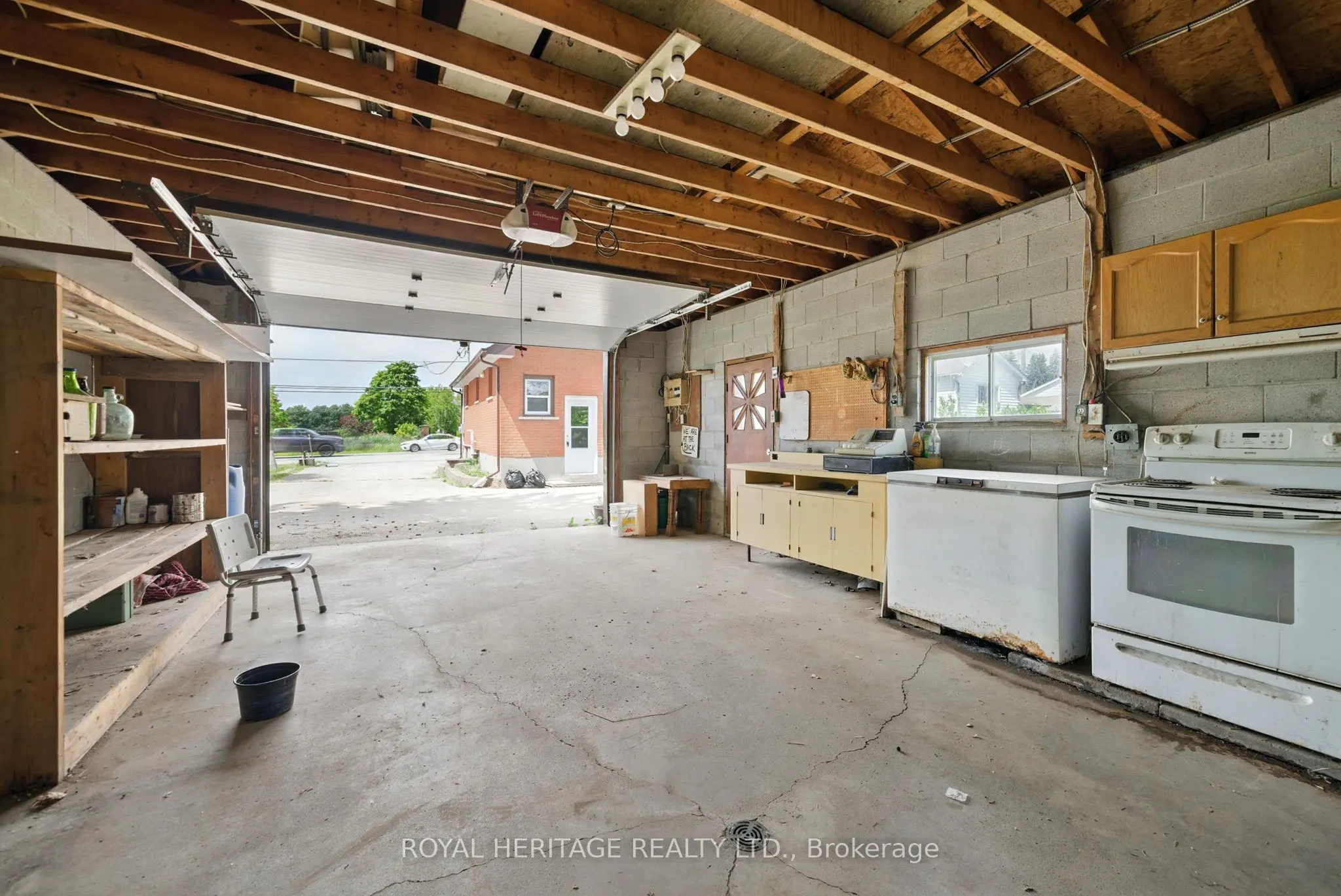 1595 Taunton Road