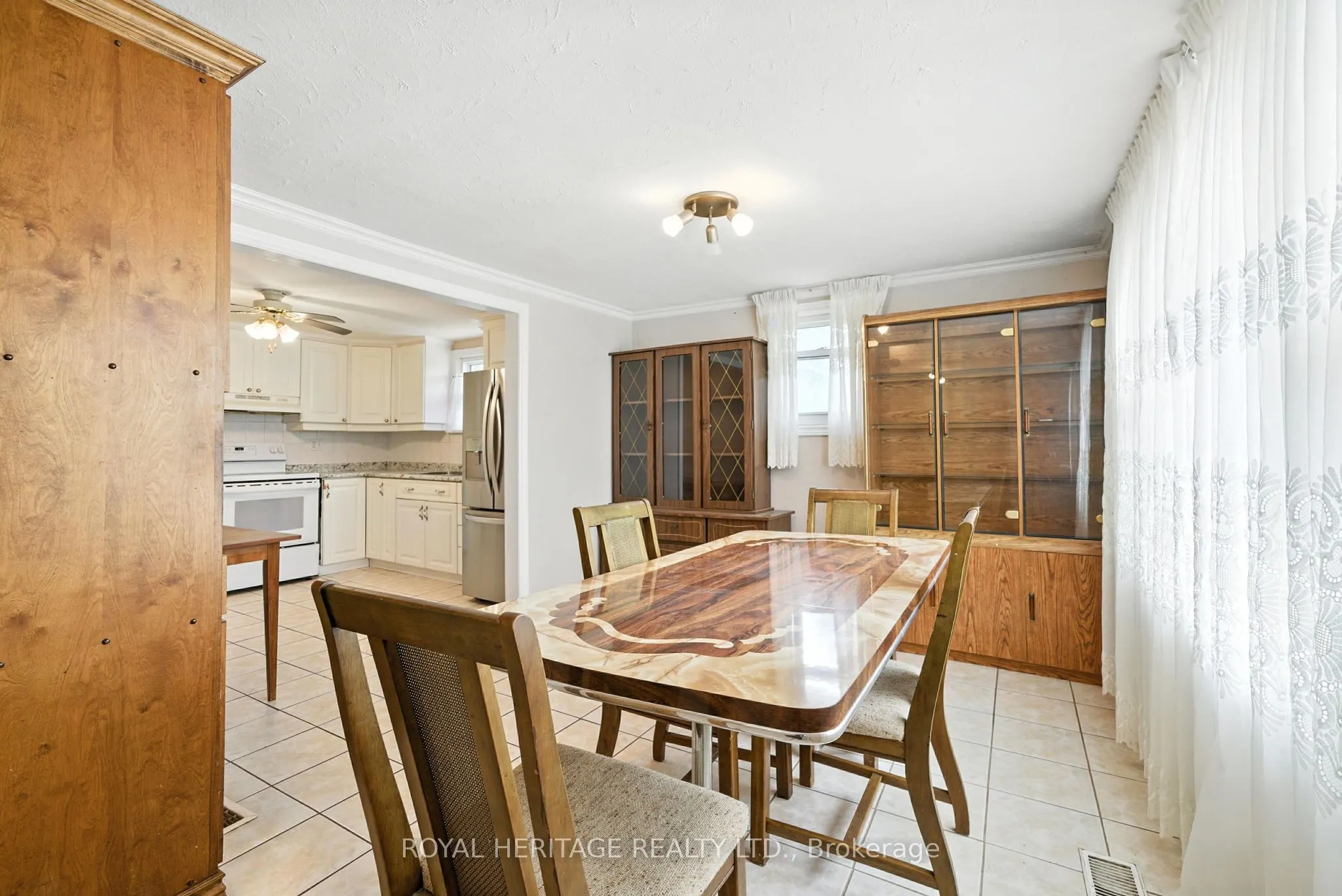 1595 Taunton Road