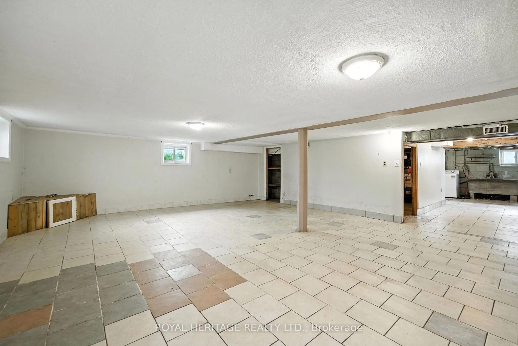 1595 Taunton Road