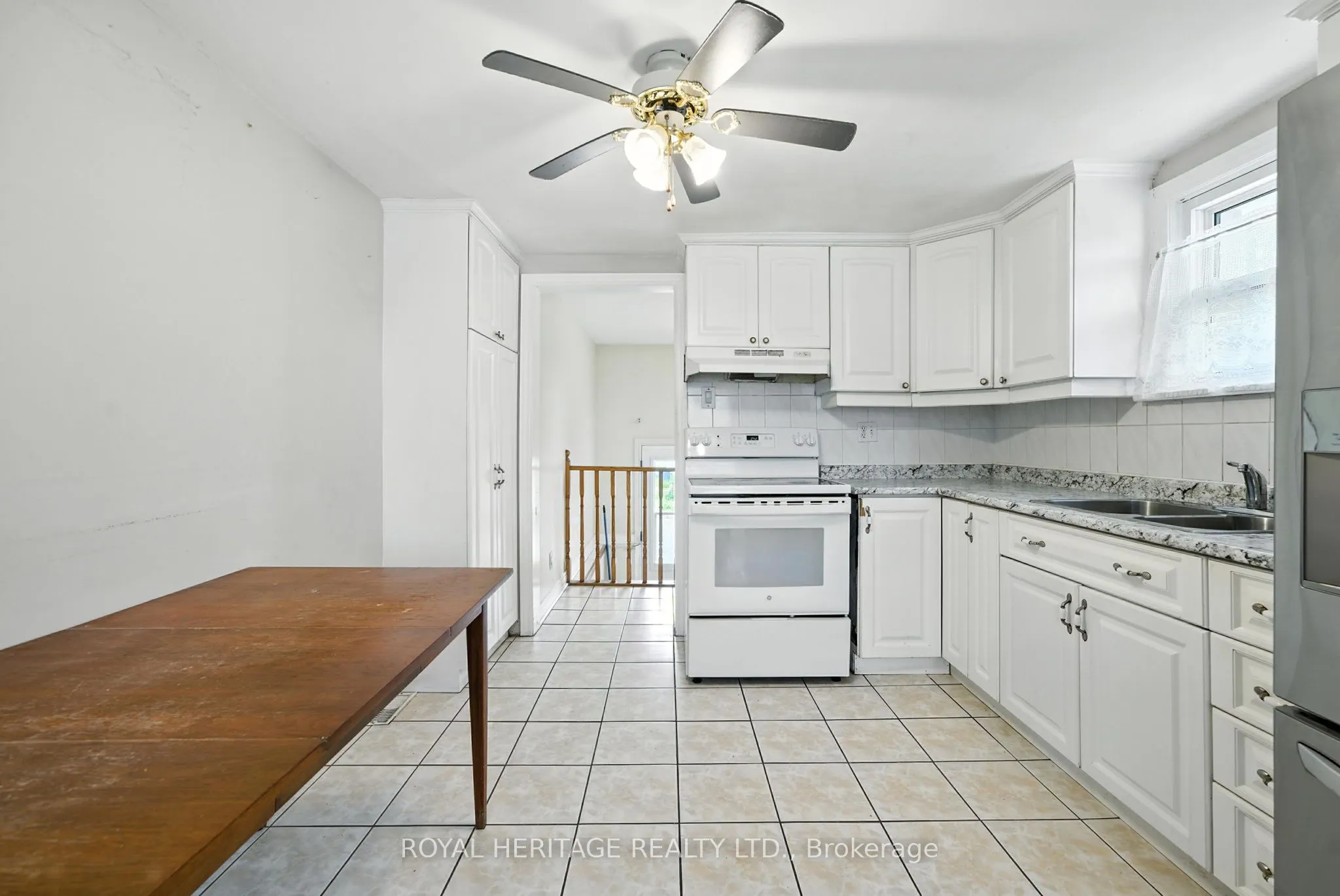1595 Taunton Road