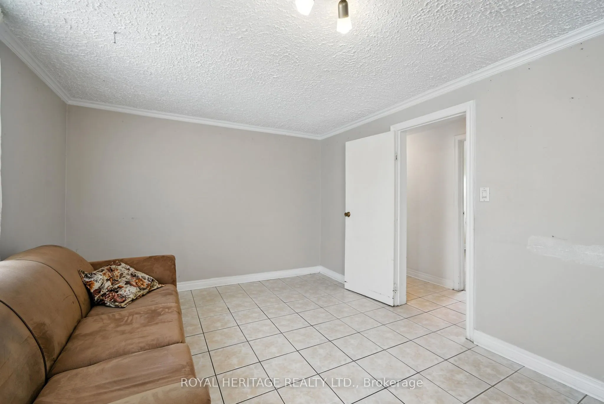1595 Taunton Road