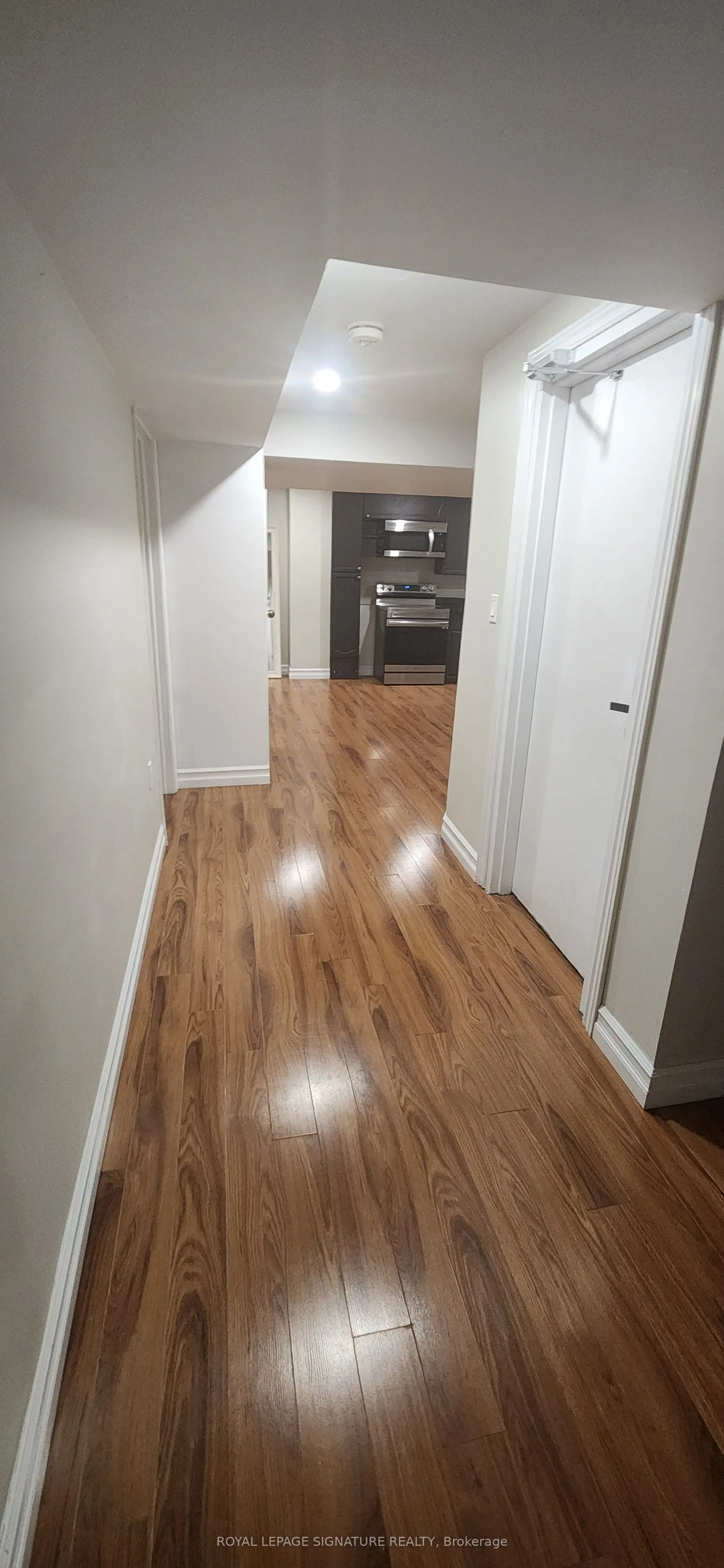 83 Sleepy Hollow Place, #Lower