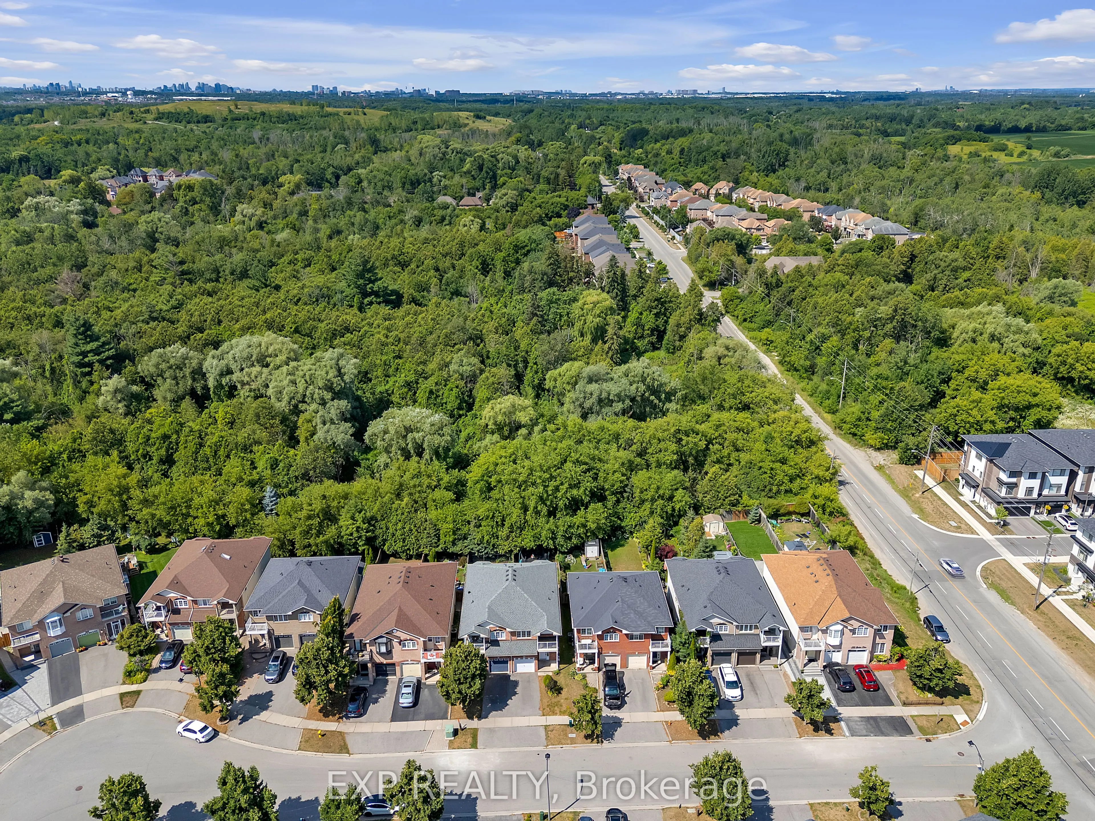 212 Shadow Place