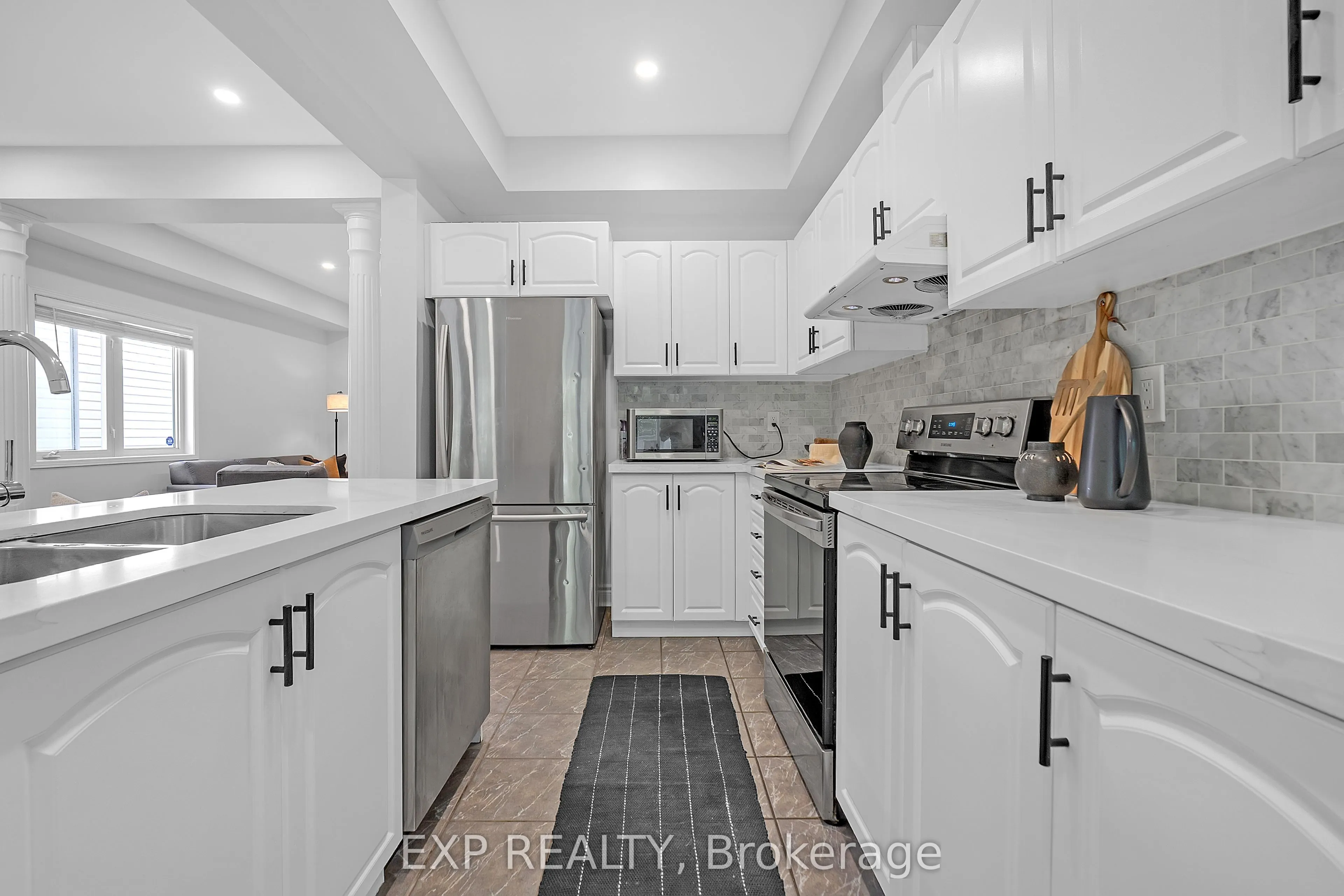 212 Shadow Place