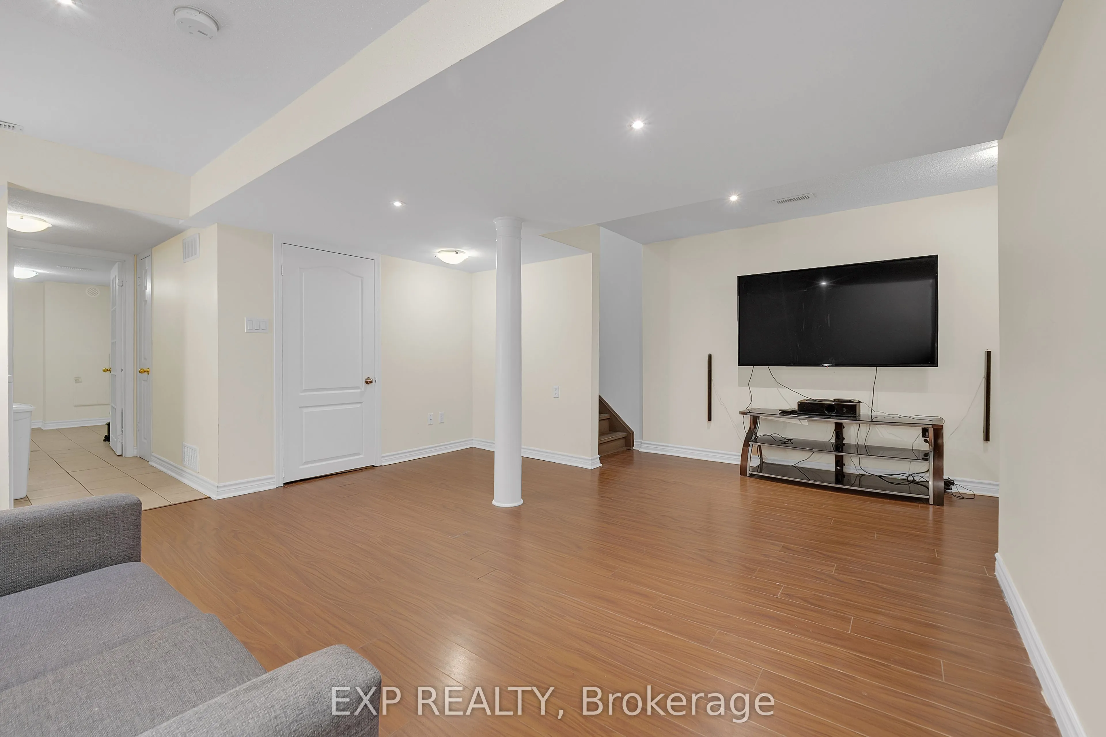 212 Shadow Place