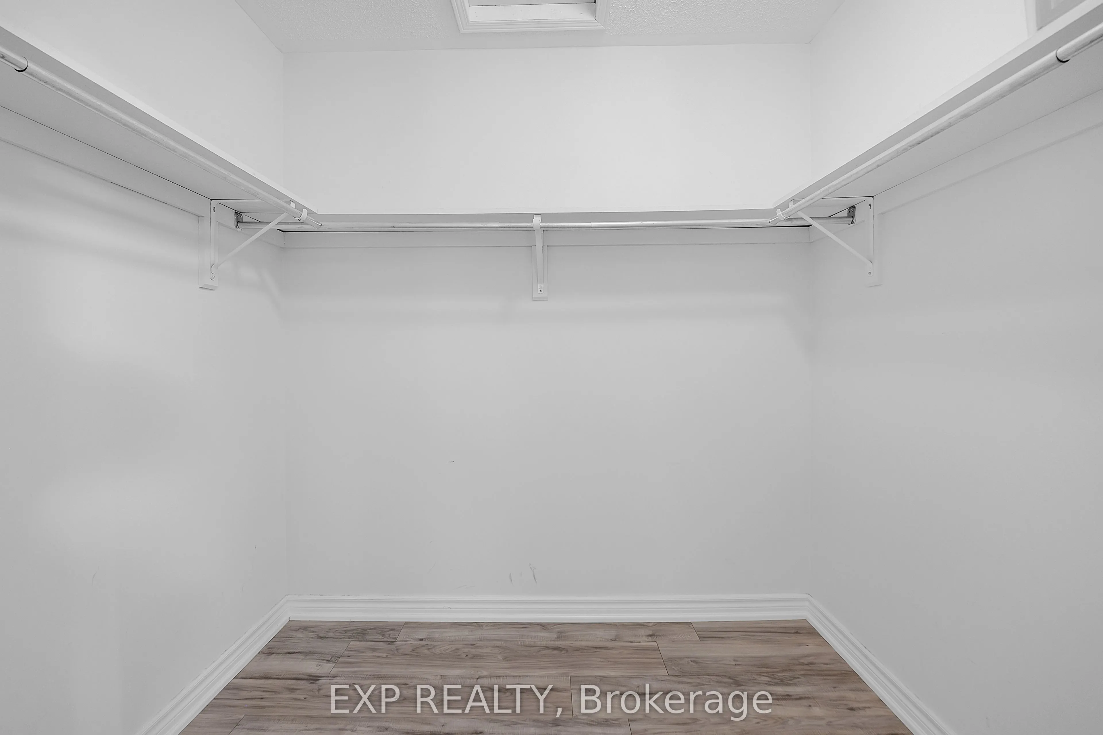 212 Shadow Place