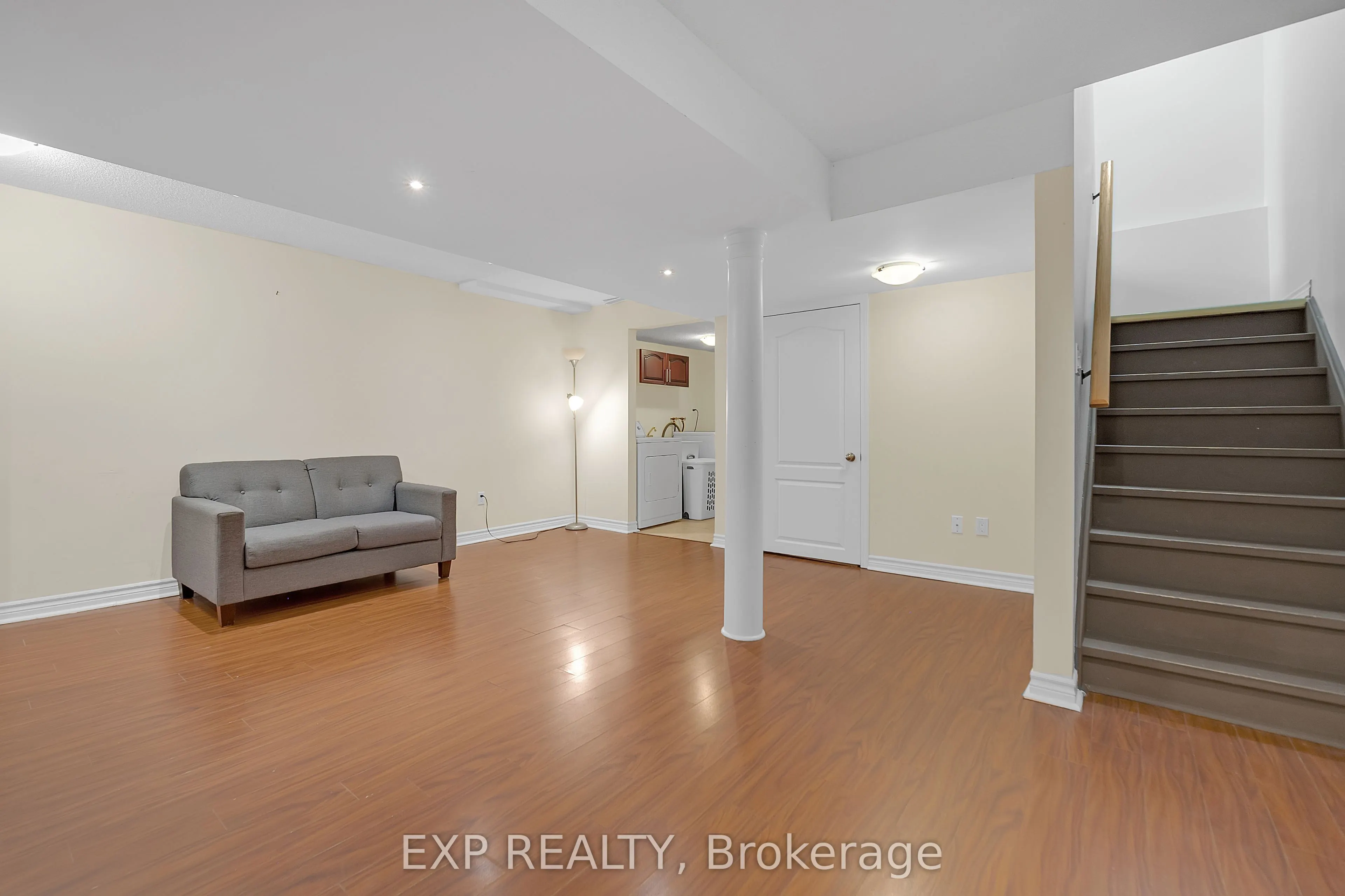 212 Shadow Place
