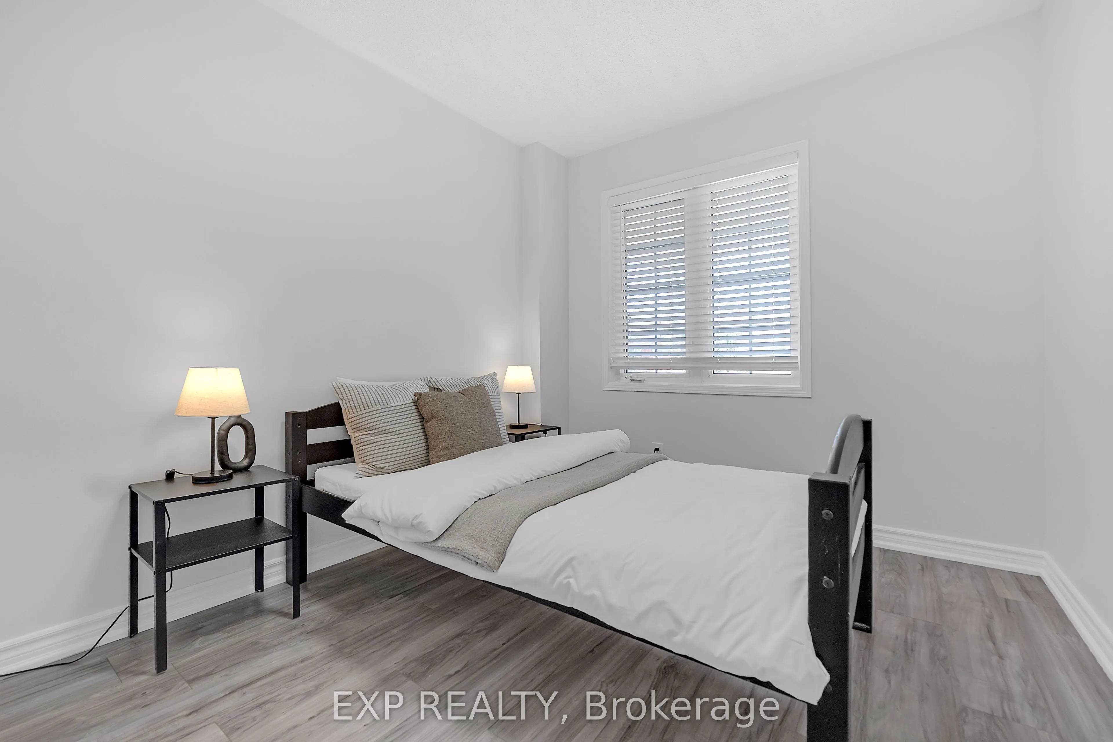 212 Shadow Place