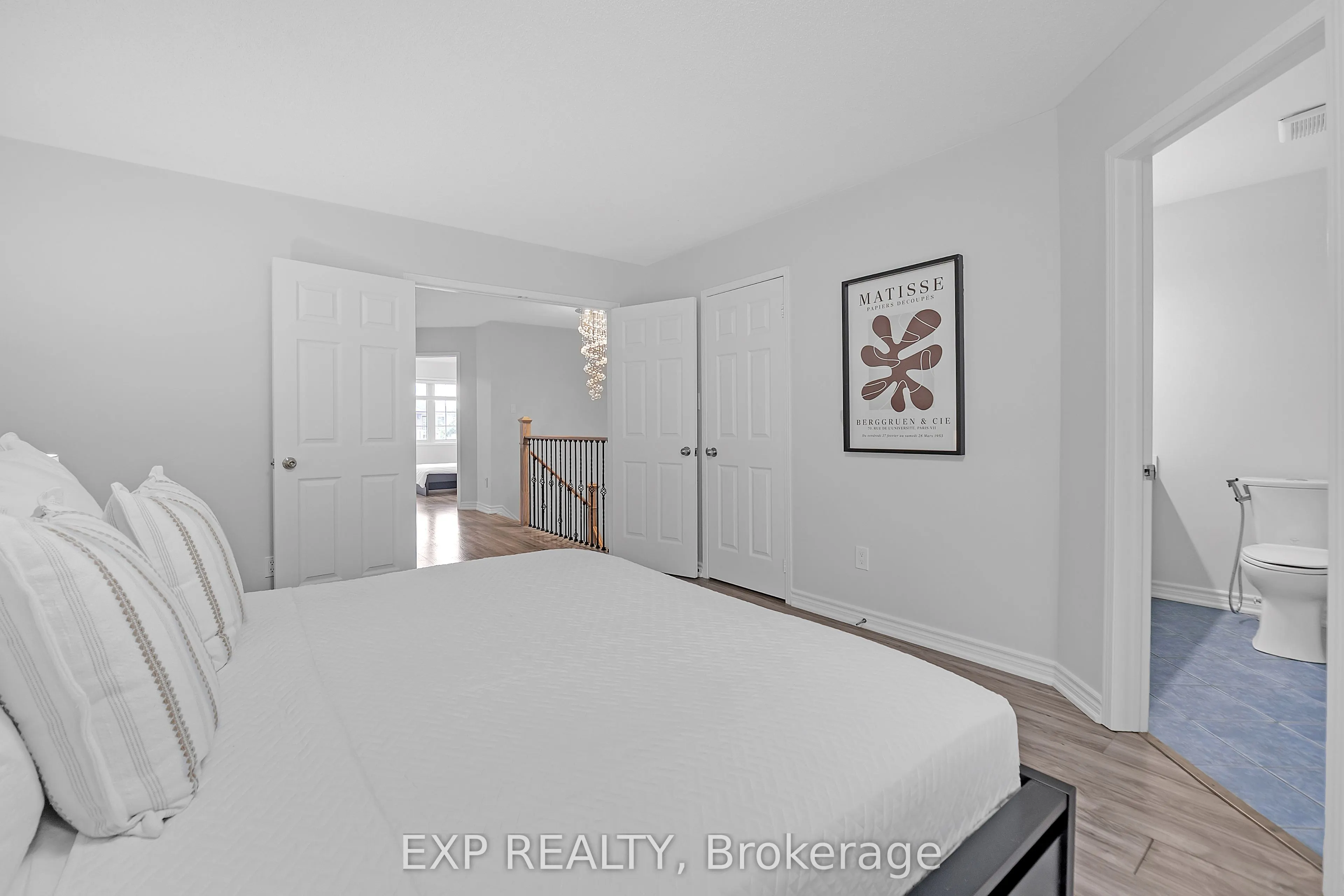 212 Shadow Place