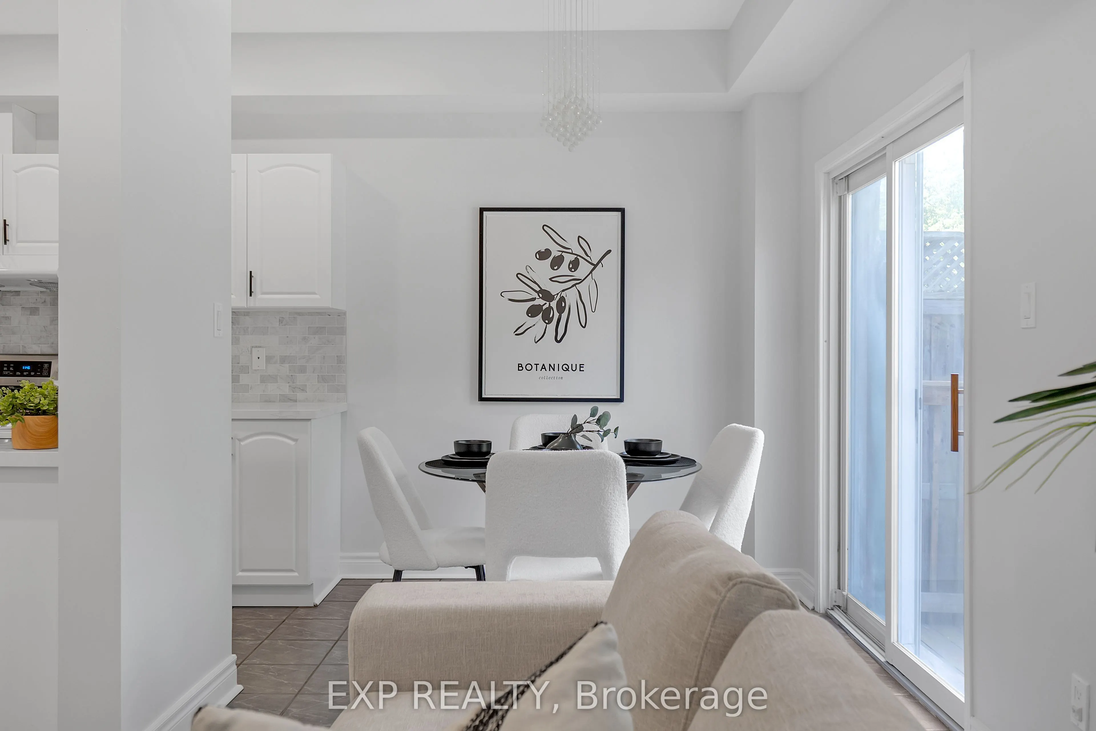 212 Shadow Place