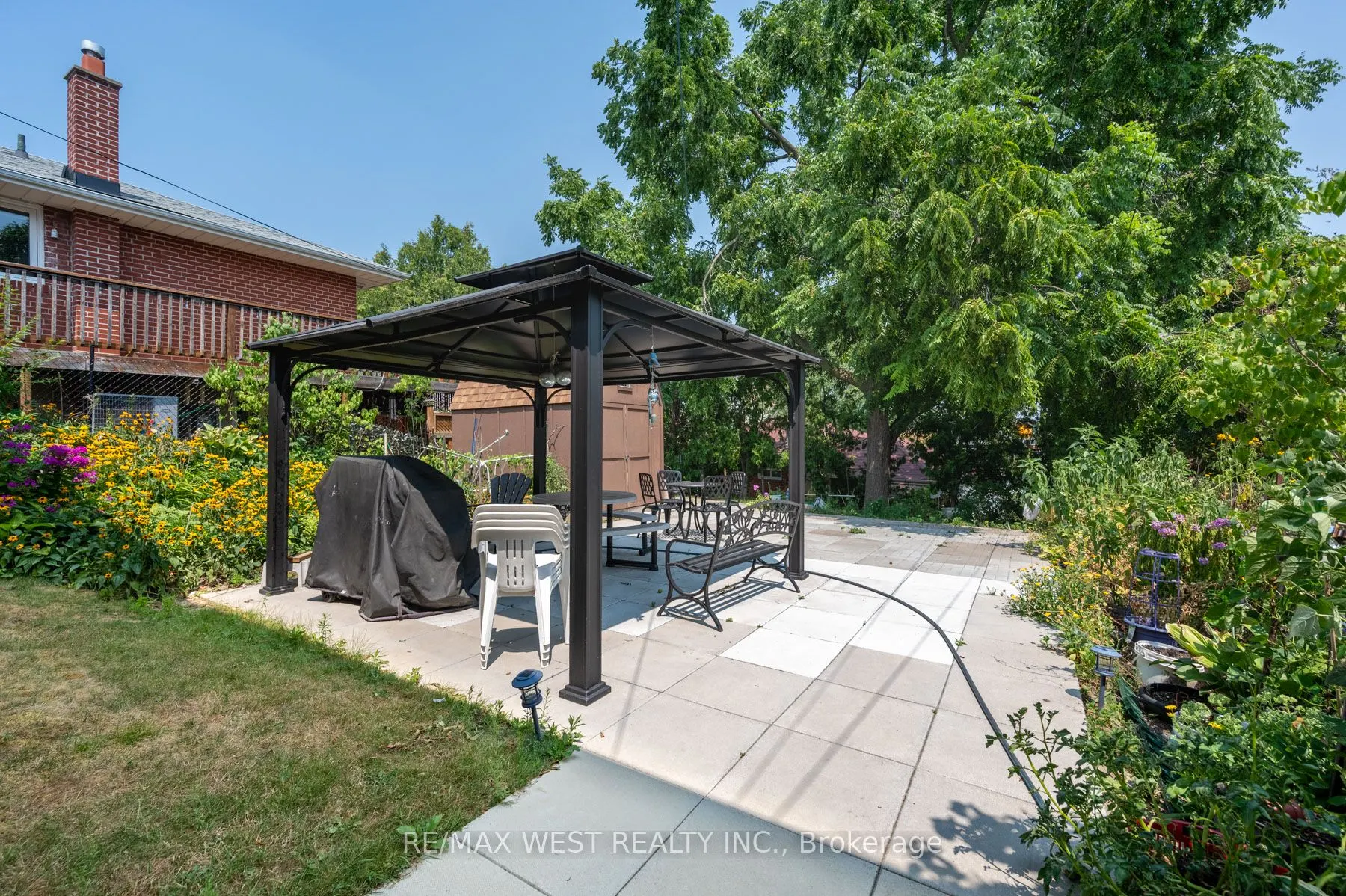 54 Medley Crescent