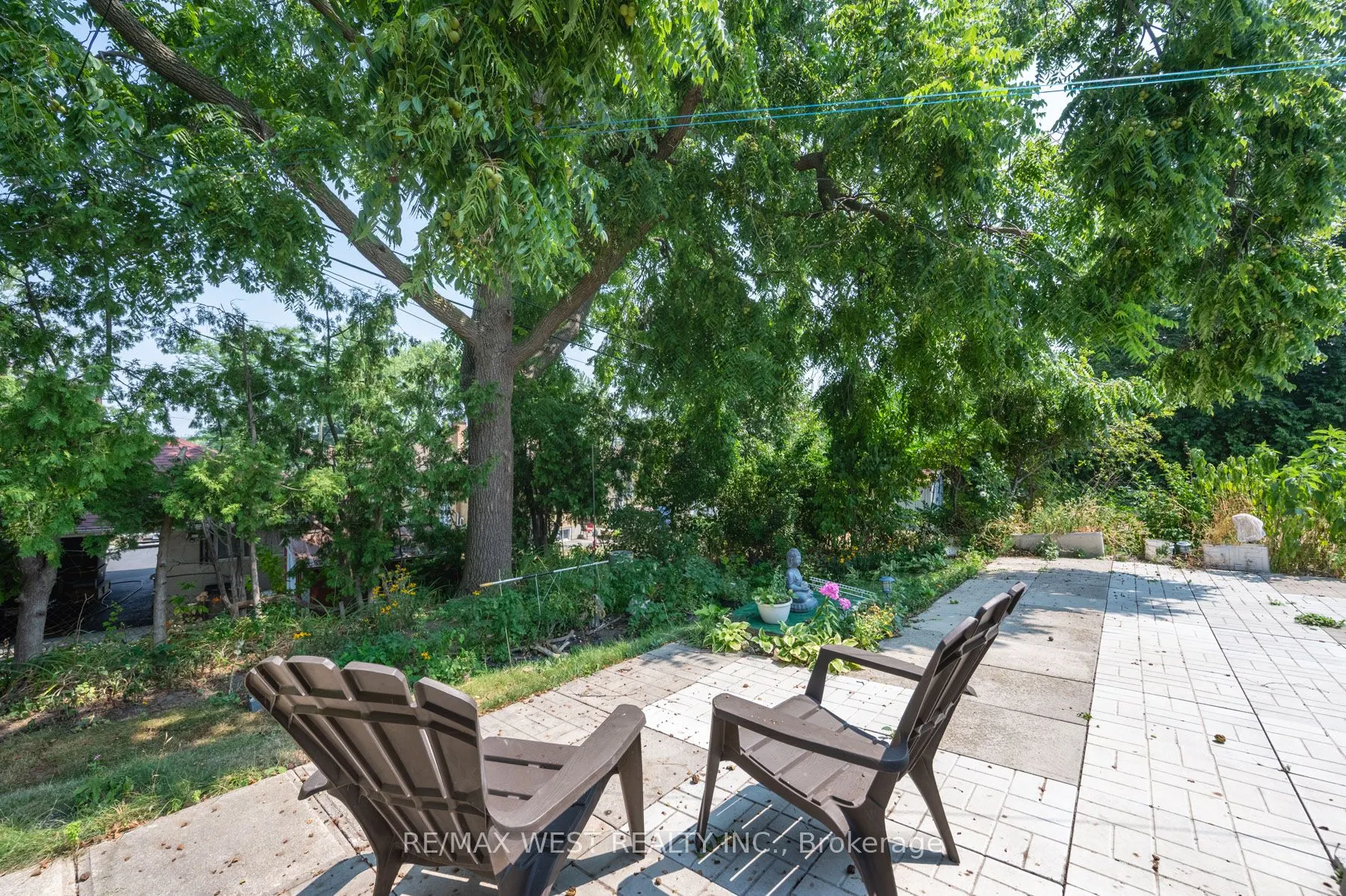 54 Medley Crescent