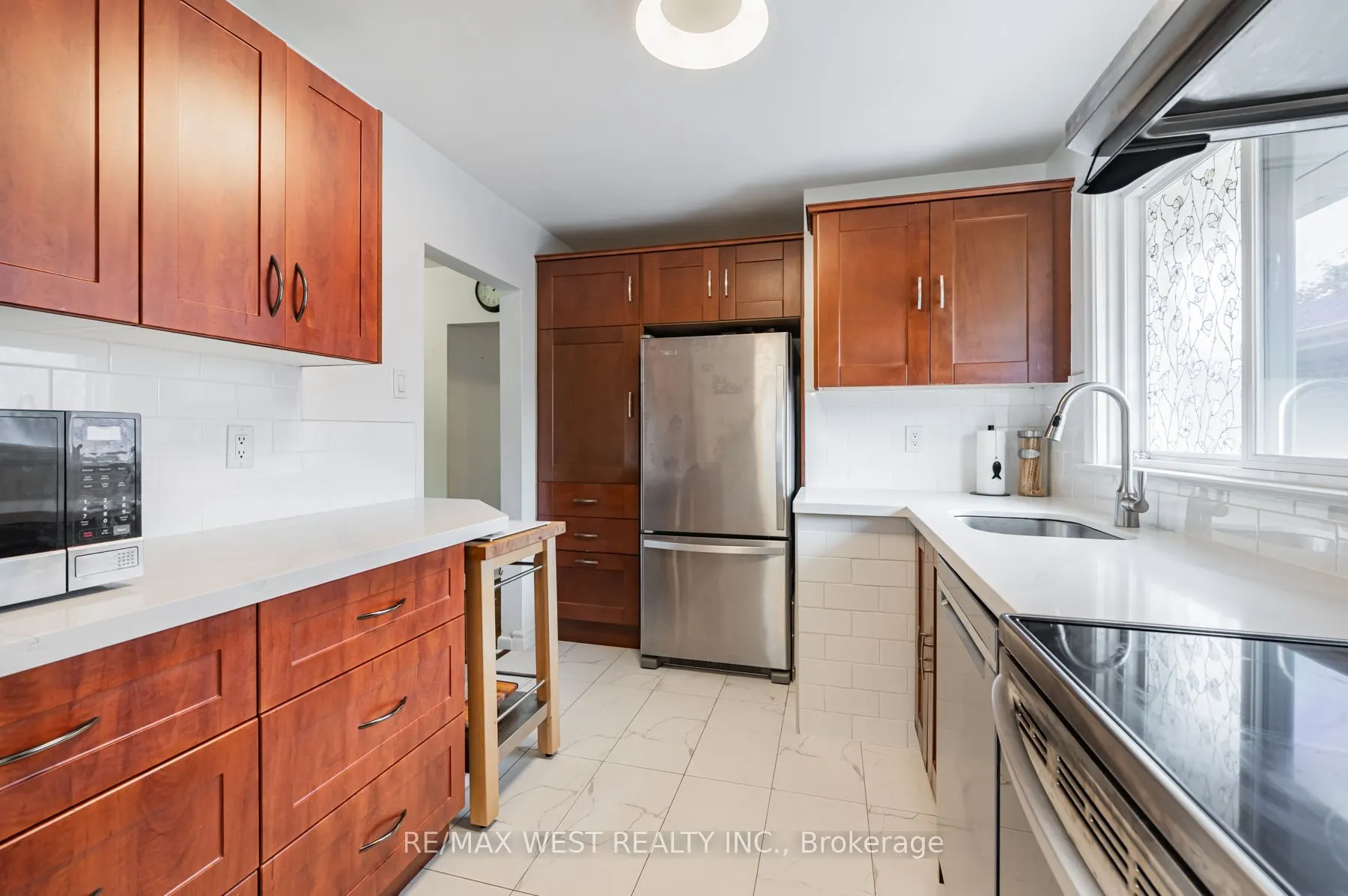 54 Medley Crescent